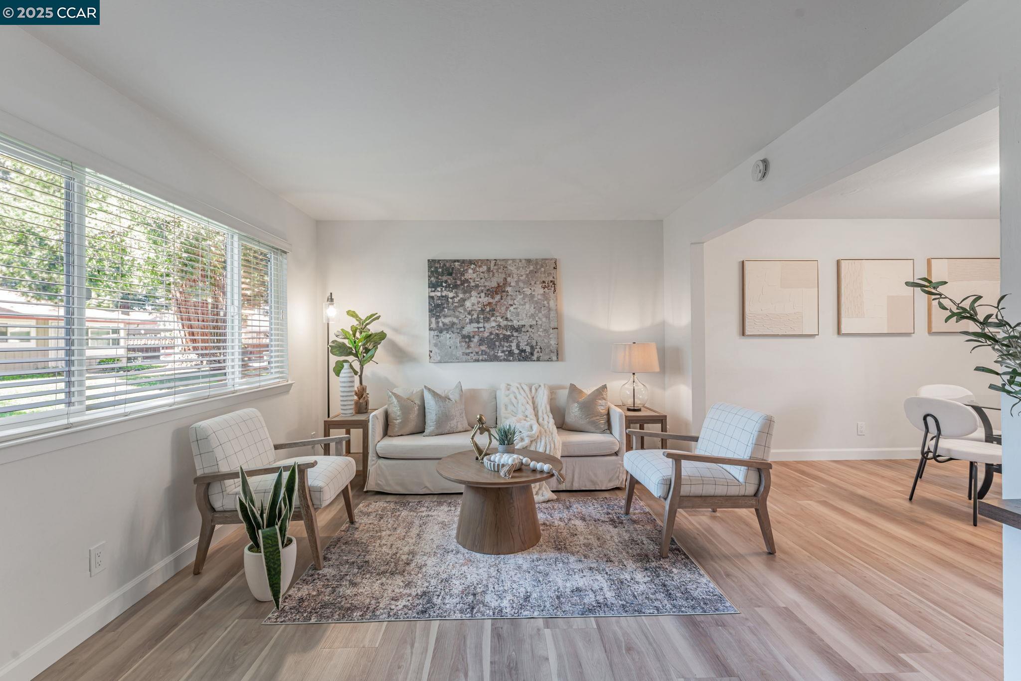 Photo #5: 41090859 Listing 