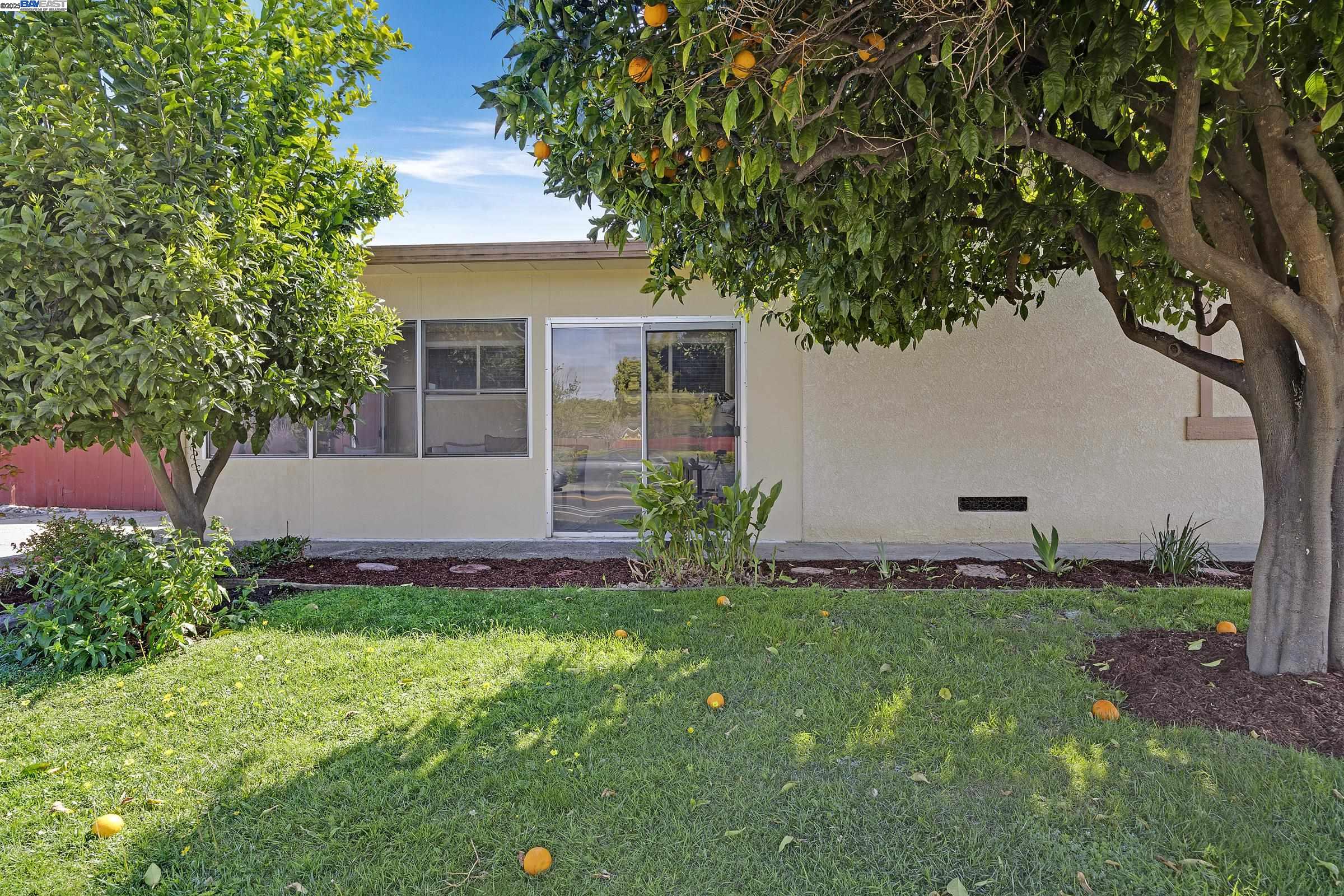 Detail Gallery Image 11 of 41 For 2702 Chinook Ct, Union City,  CA 94587 - 4 Beds | 2 Baths