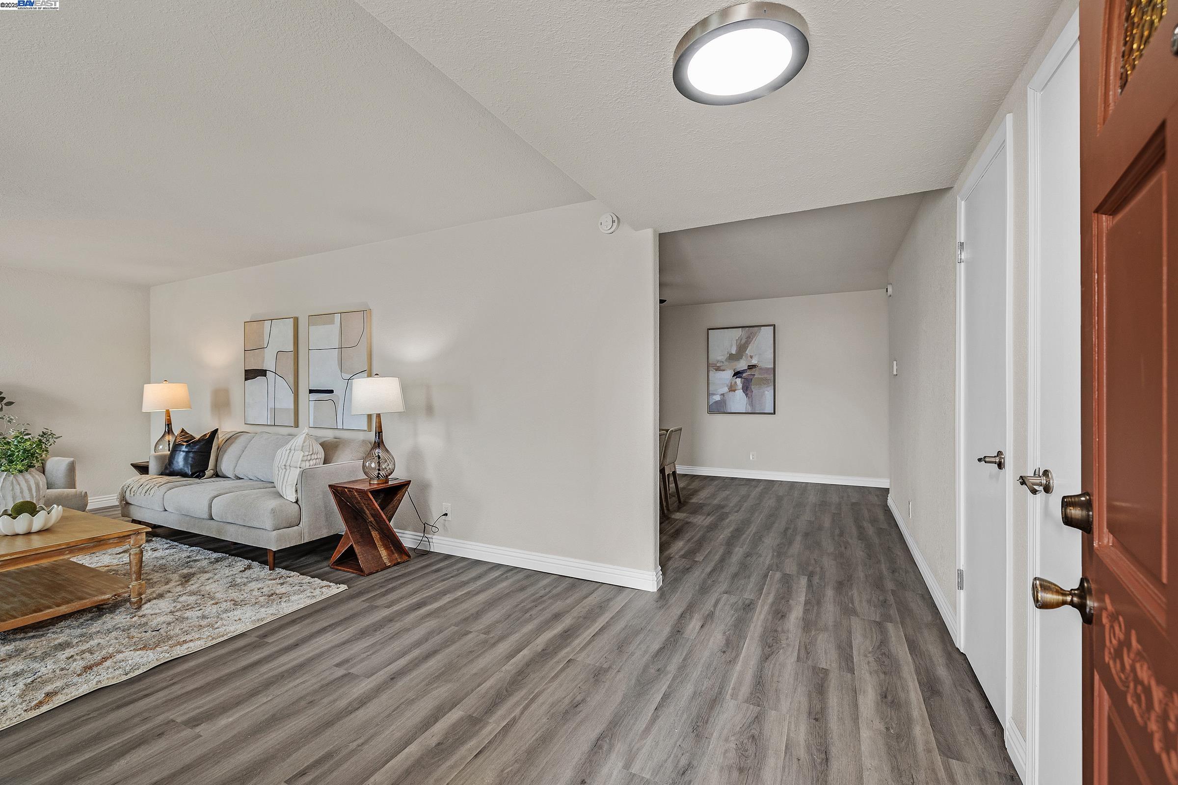 Detail Gallery Image 13 of 41 For 2702 Chinook Ct, Union City,  CA 94587 - 4 Beds | 2 Baths