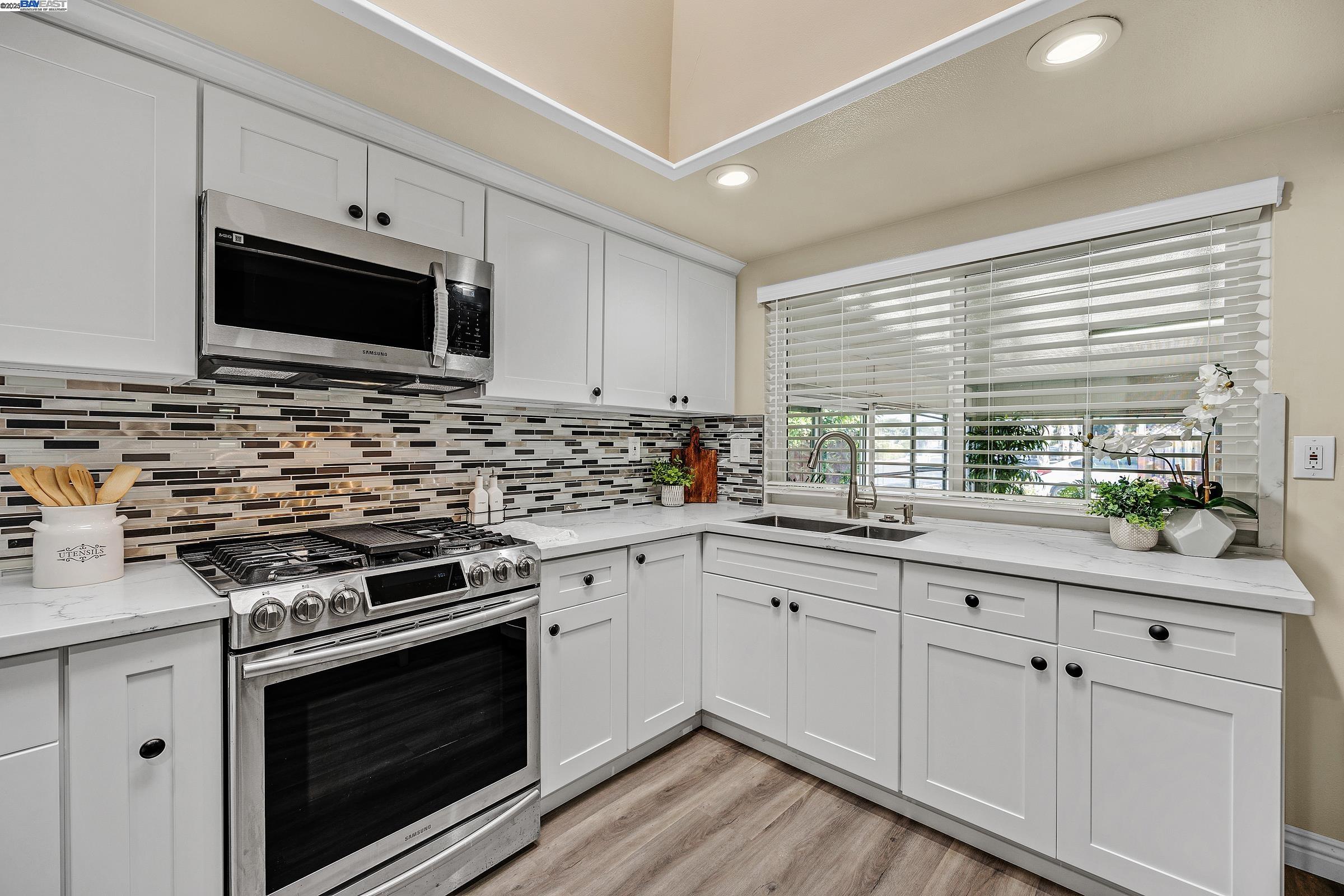 Detail Gallery Image 15 of 41 For 2702 Chinook Ct, Union City,  CA 94587 - 4 Beds | 2 Baths