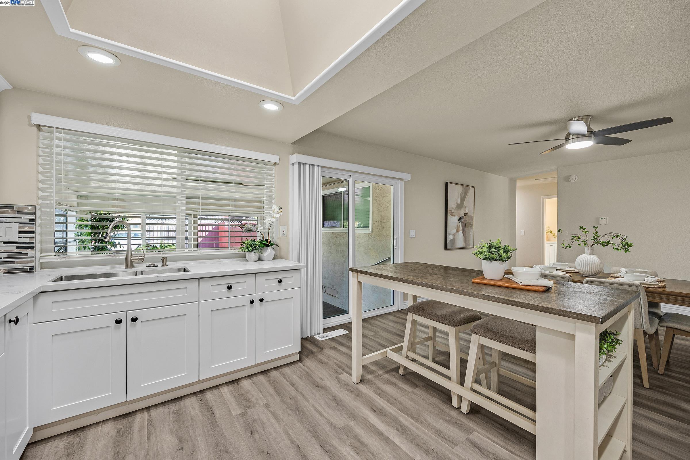 Detail Gallery Image 17 of 41 For 2702 Chinook Ct, Union City,  CA 94587 - 4 Beds | 2 Baths