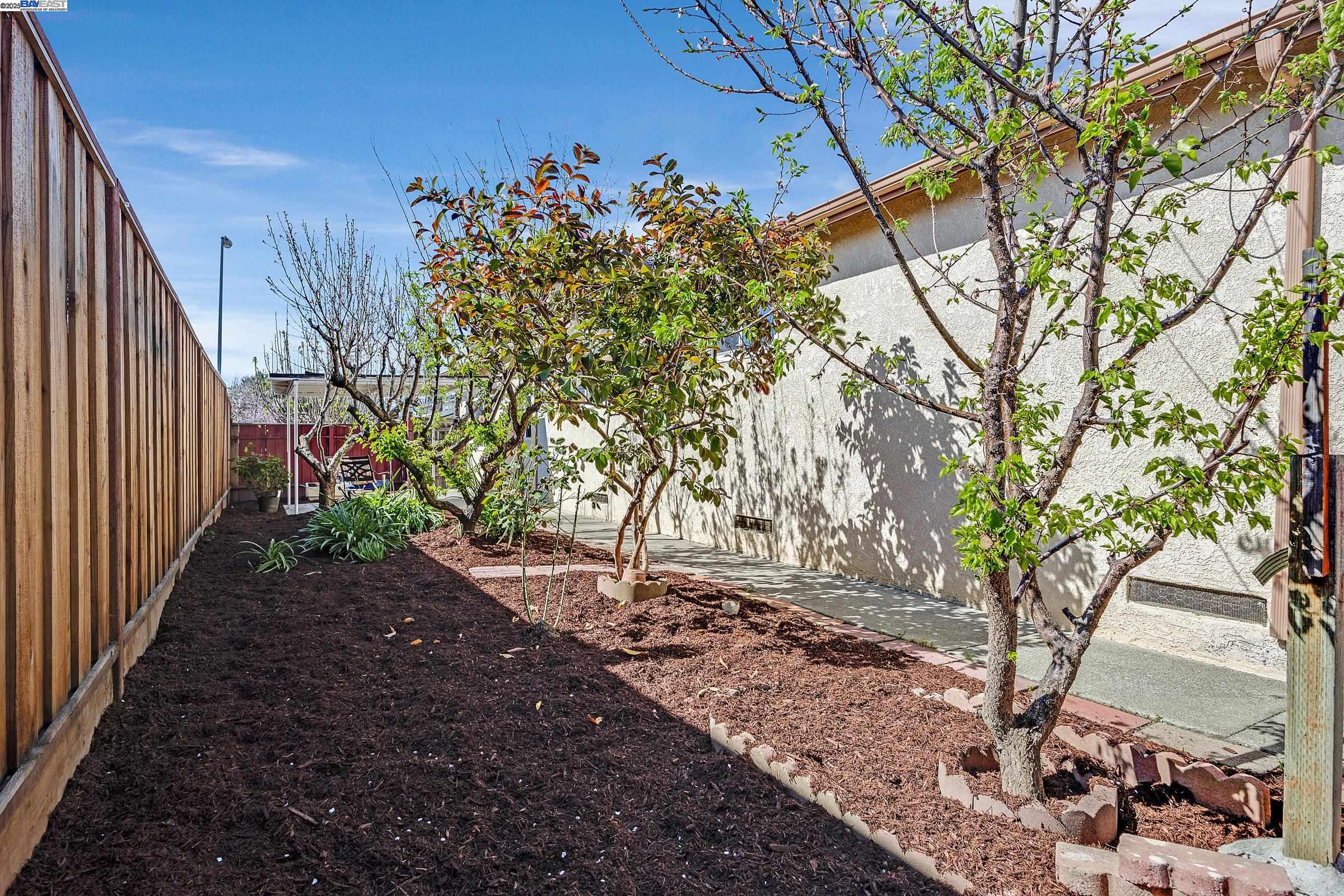 Detail Gallery Image 37 of 41 For 2702 Chinook Ct, Union City,  CA 94587 - 4 Beds | 2 Baths