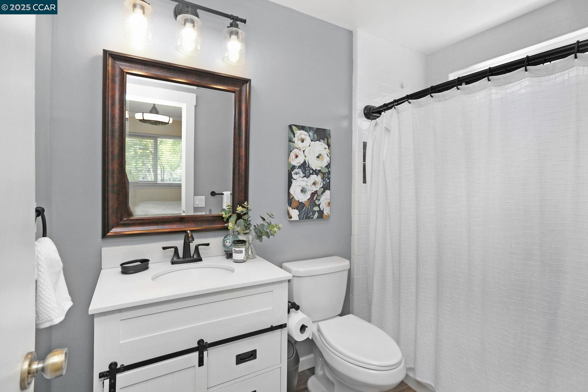 Detail Gallery Image 15 of 22 For 2745 Minert Rd, Concord,  CA 94518 - 3 Beds | 2 Baths