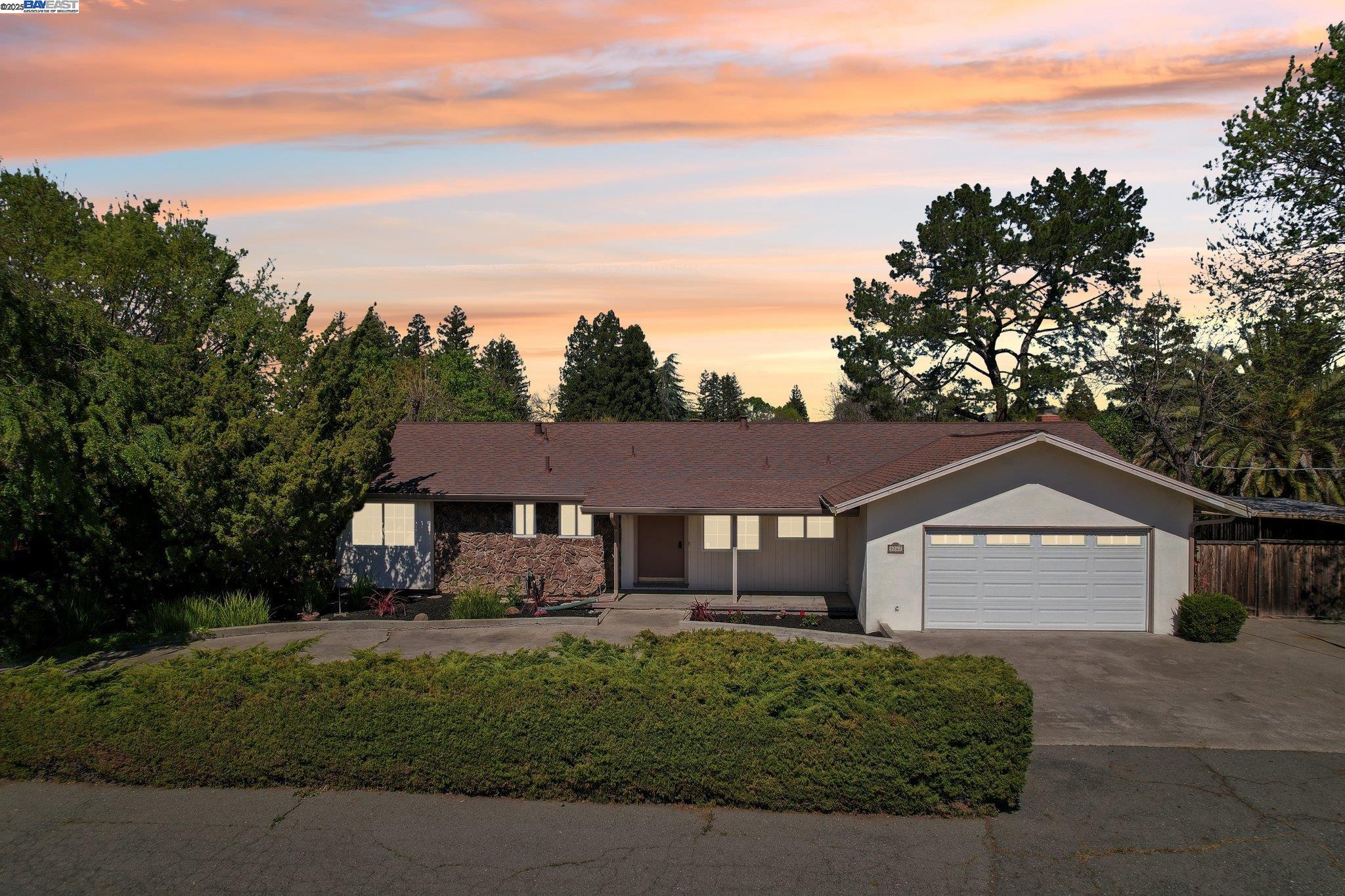 Detail Gallery Image 1 of 1 For 3767 Marice Ct, Concord,  CA 94518 - 3 Beds | 2 Baths