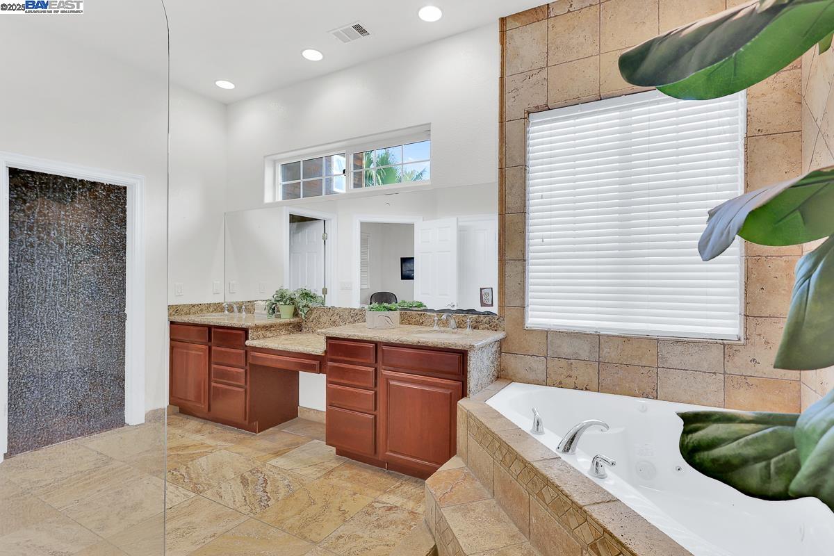Detail Gallery Image 28 of 57 For 17300 Locust Ave, Patterson,  CA 95363 - 4 Beds | 3 Baths