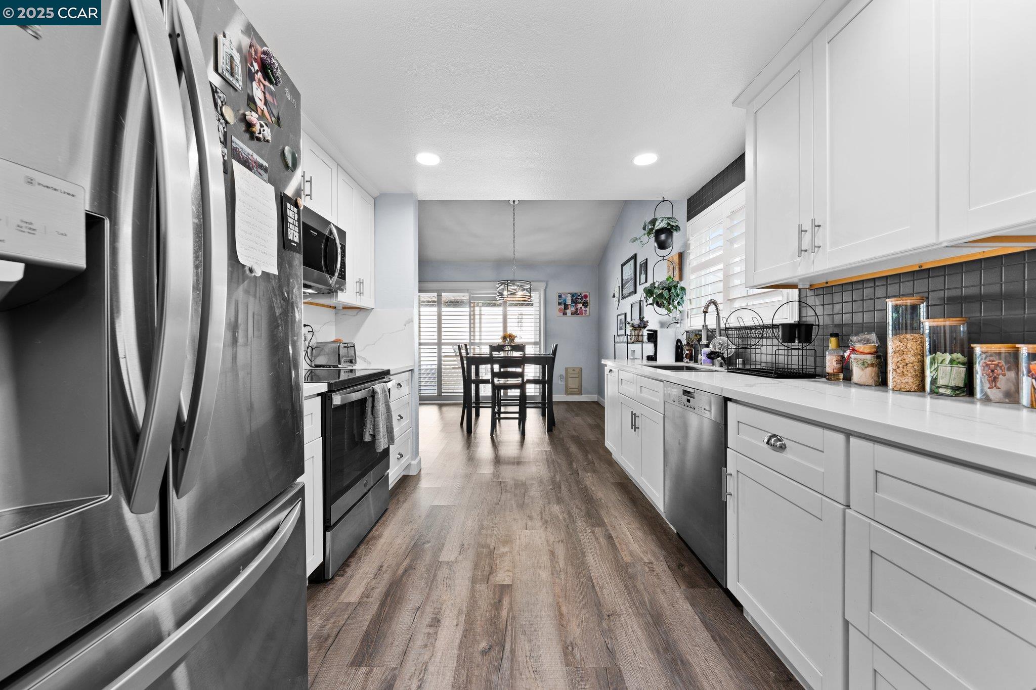 Detail Gallery Image 20 of 49 For 2253 Chelmsford Dr, Modesto,  CA 95356 - 2 Beds | 2 Baths