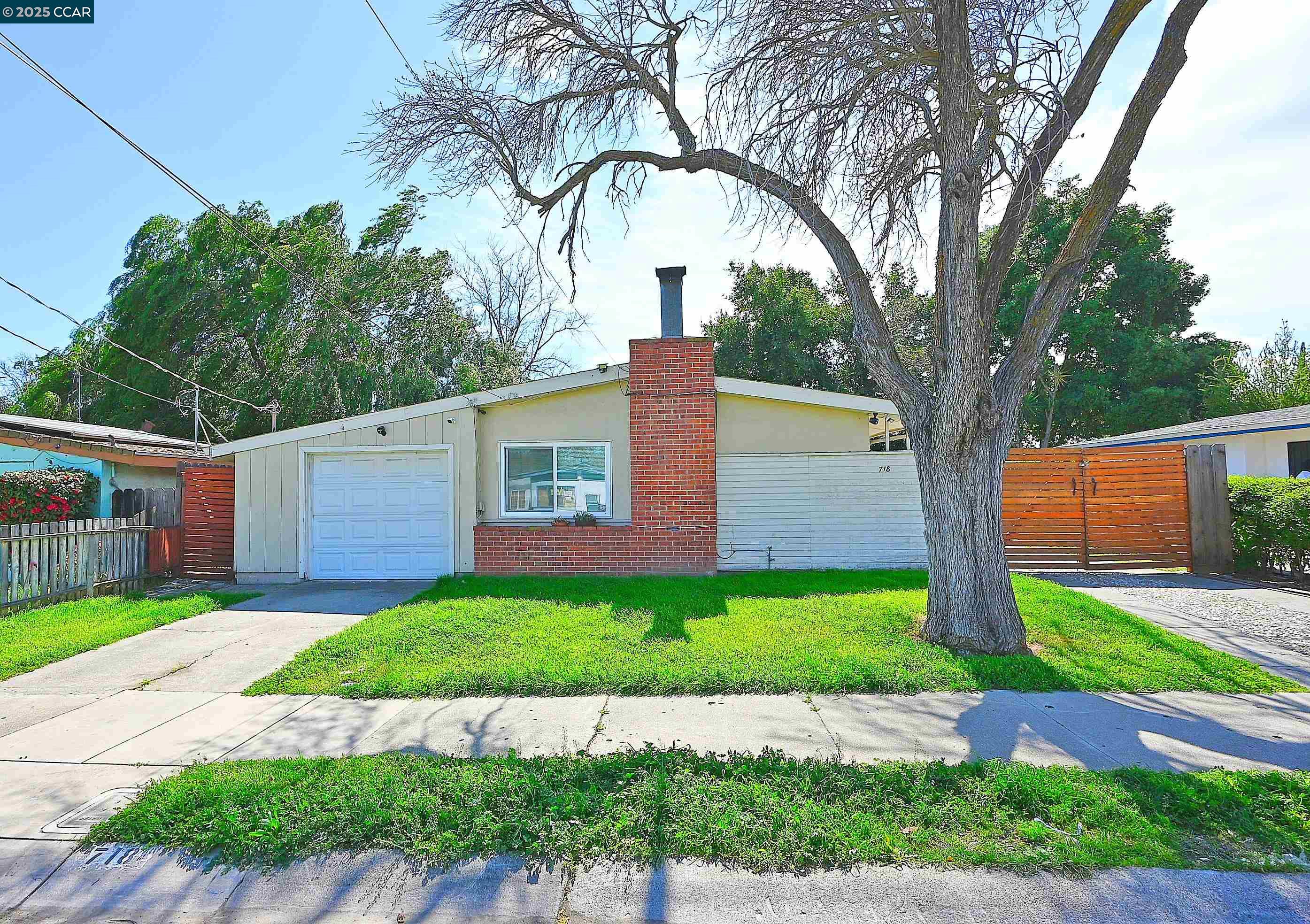 Detail Gallery Image 1 of 1 For 718 Carpino Ave, Pittsburg,  CA 94565 - 3 Beds | 2 Baths