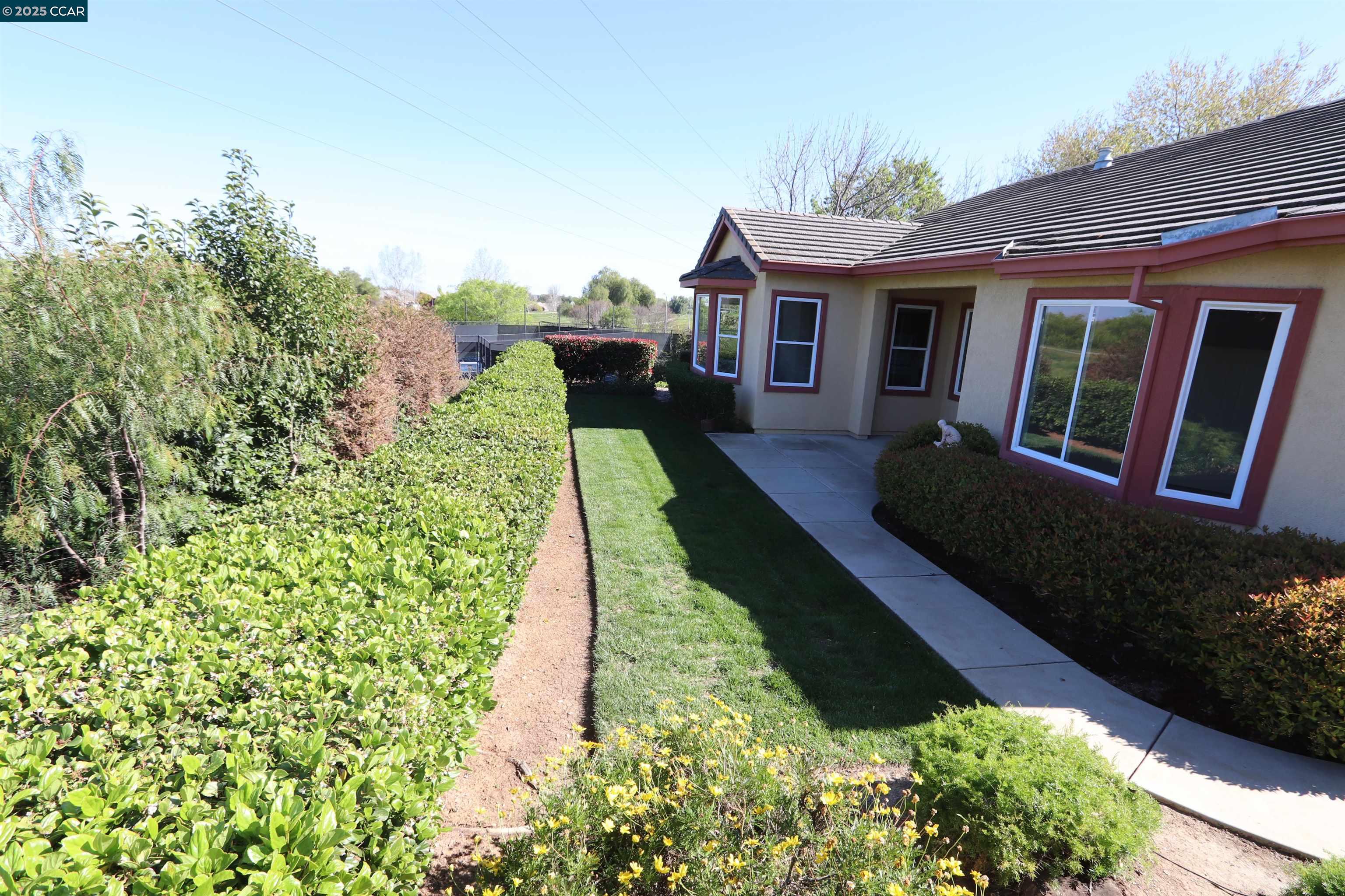 Detail Gallery Image 11 of 41 For 1090 Bountiful Way, Brentwood,  CA 94513 - 3 Beds | 2/1 Baths