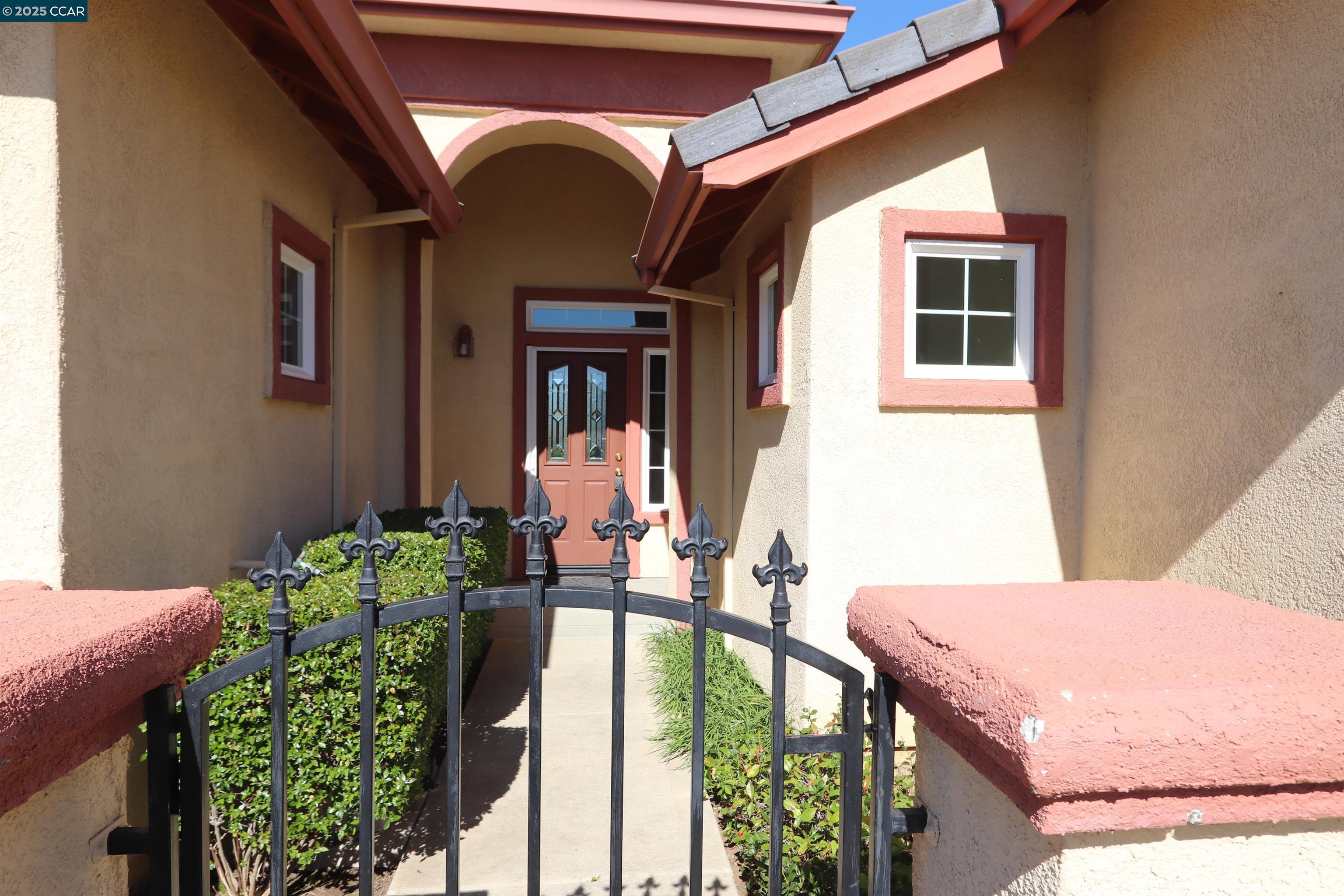 Detail Gallery Image 12 of 41 For 1090 Bountiful Way, Brentwood,  CA 94513 - 3 Beds | 2/1 Baths
