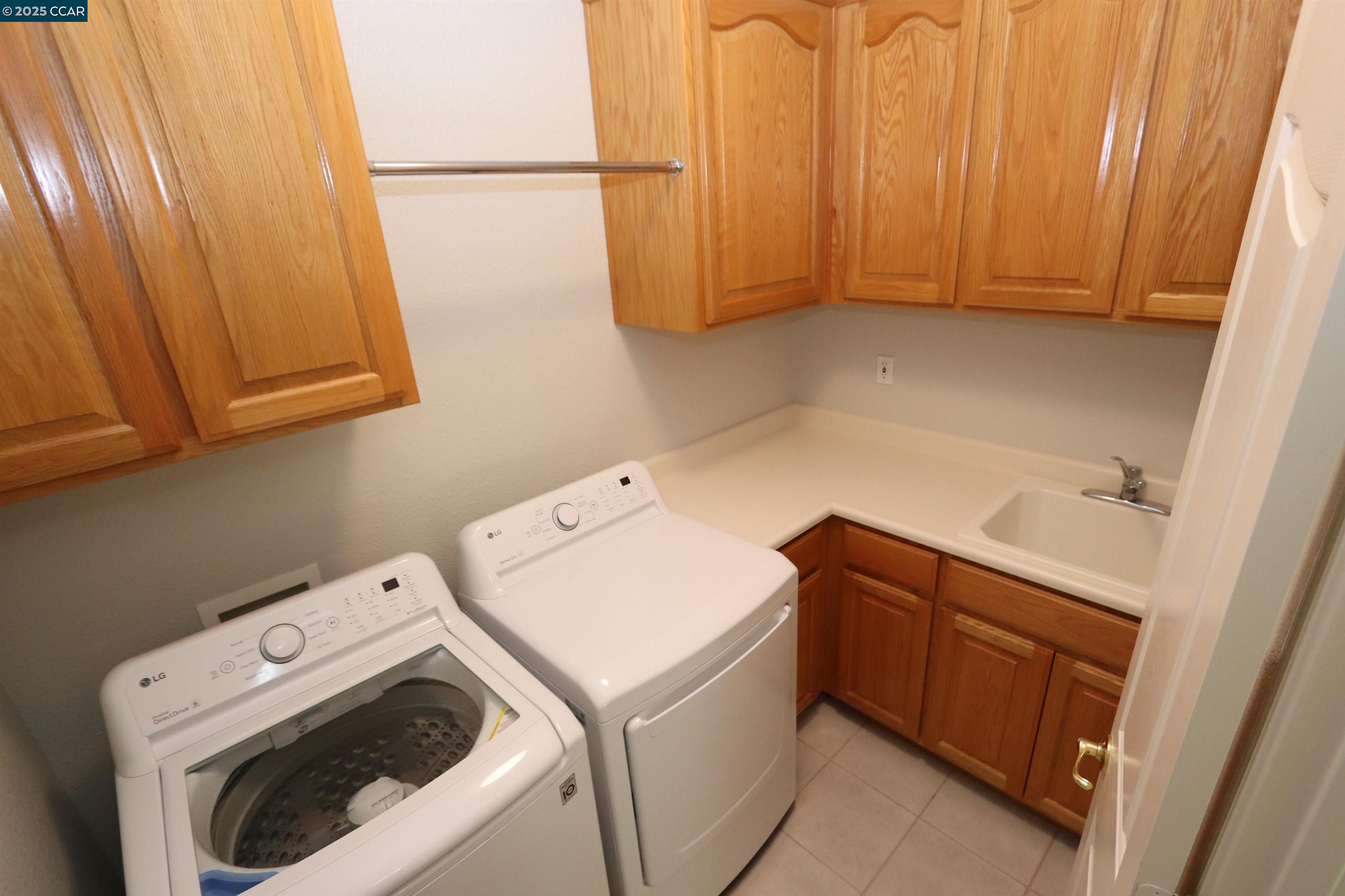 Detail Gallery Image 16 of 41 For 1090 Bountiful Way, Brentwood,  CA 94513 - 3 Beds | 2/1 Baths