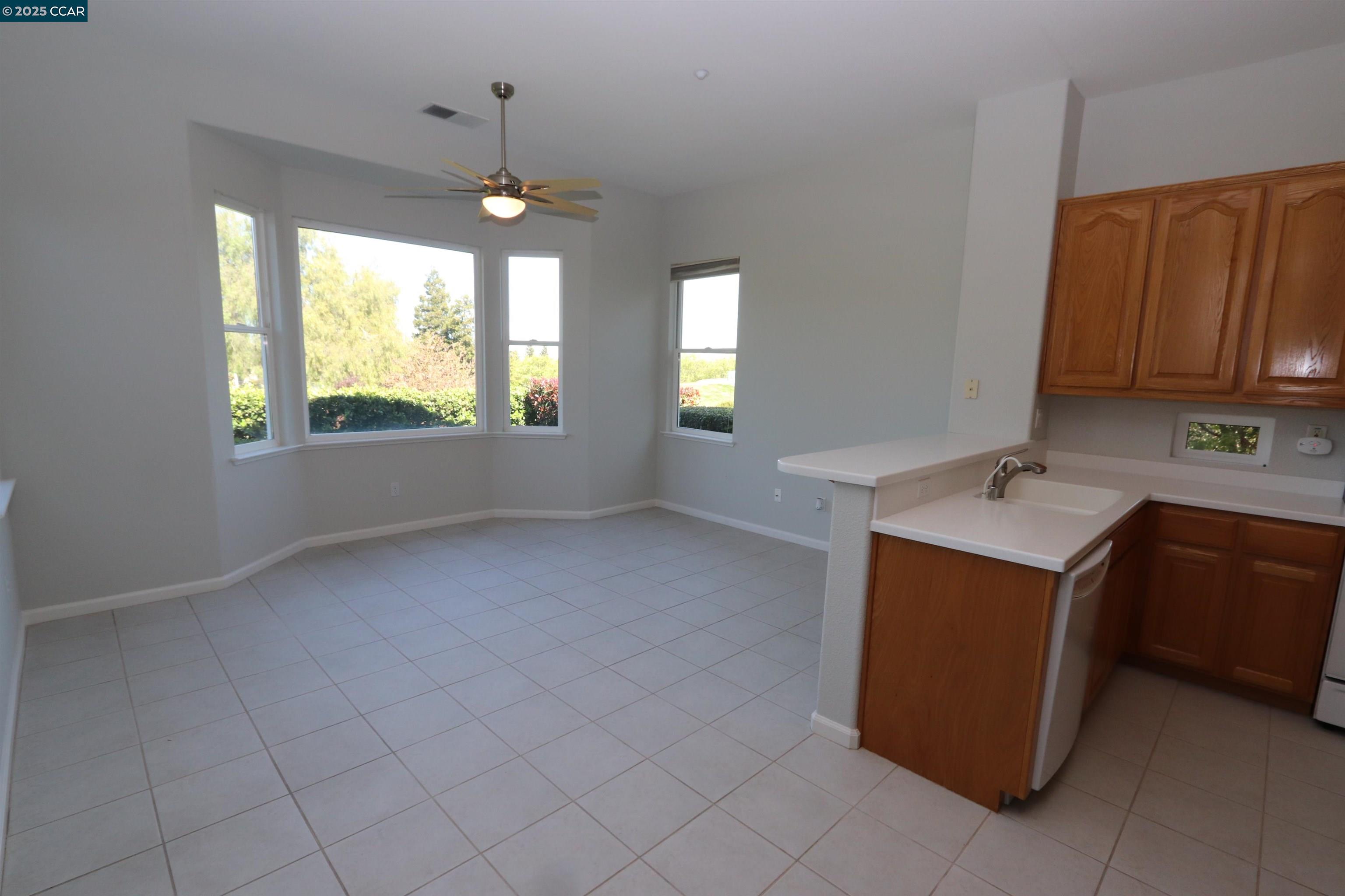 Detail Gallery Image 18 of 41 For 1090 Bountiful Way, Brentwood,  CA 94513 - 3 Beds | 2/1 Baths