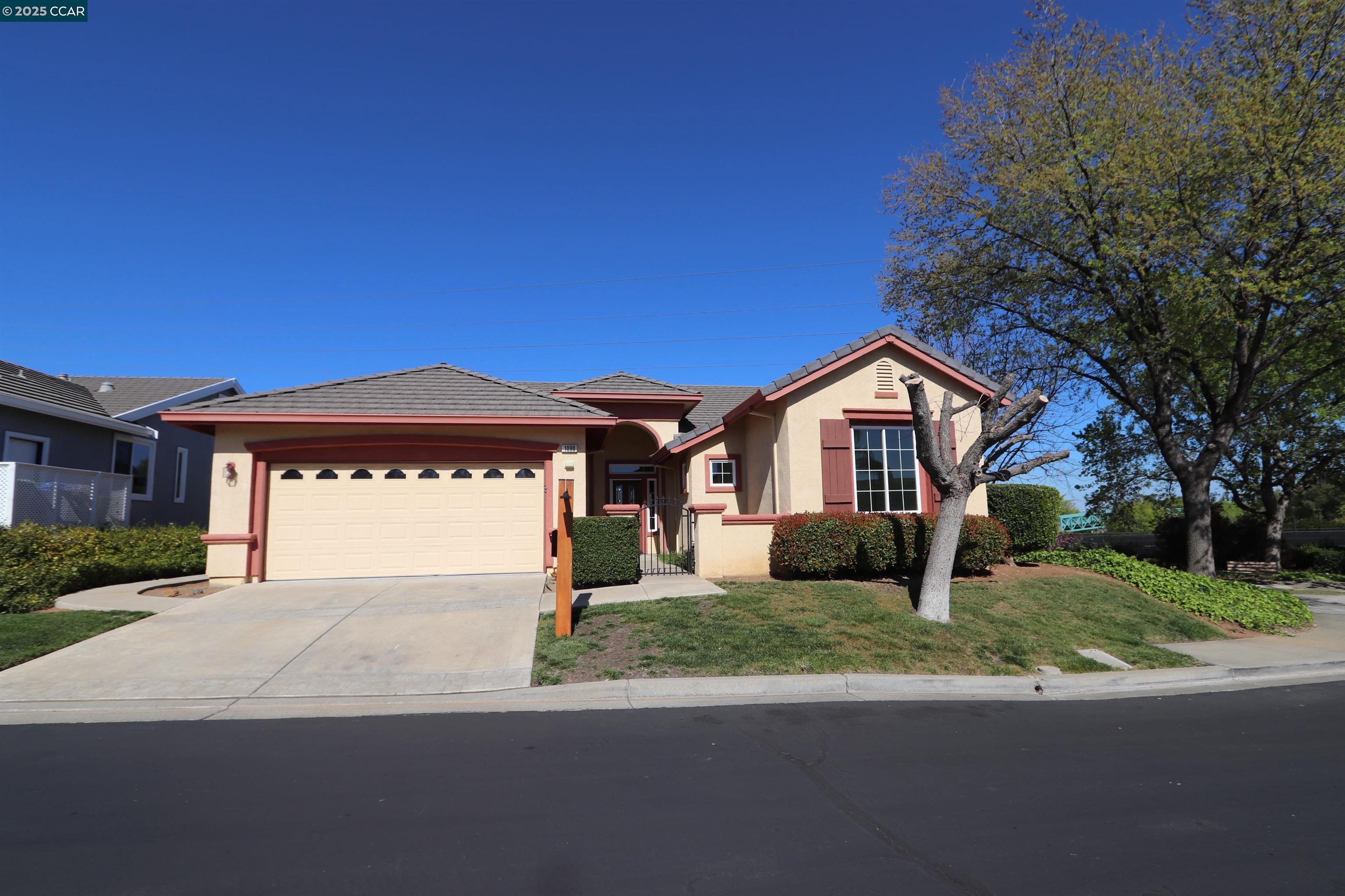 Detail Gallery Image 3 of 41 For 1090 Bountiful Way, Brentwood,  CA 94513 - 3 Beds | 2/1 Baths