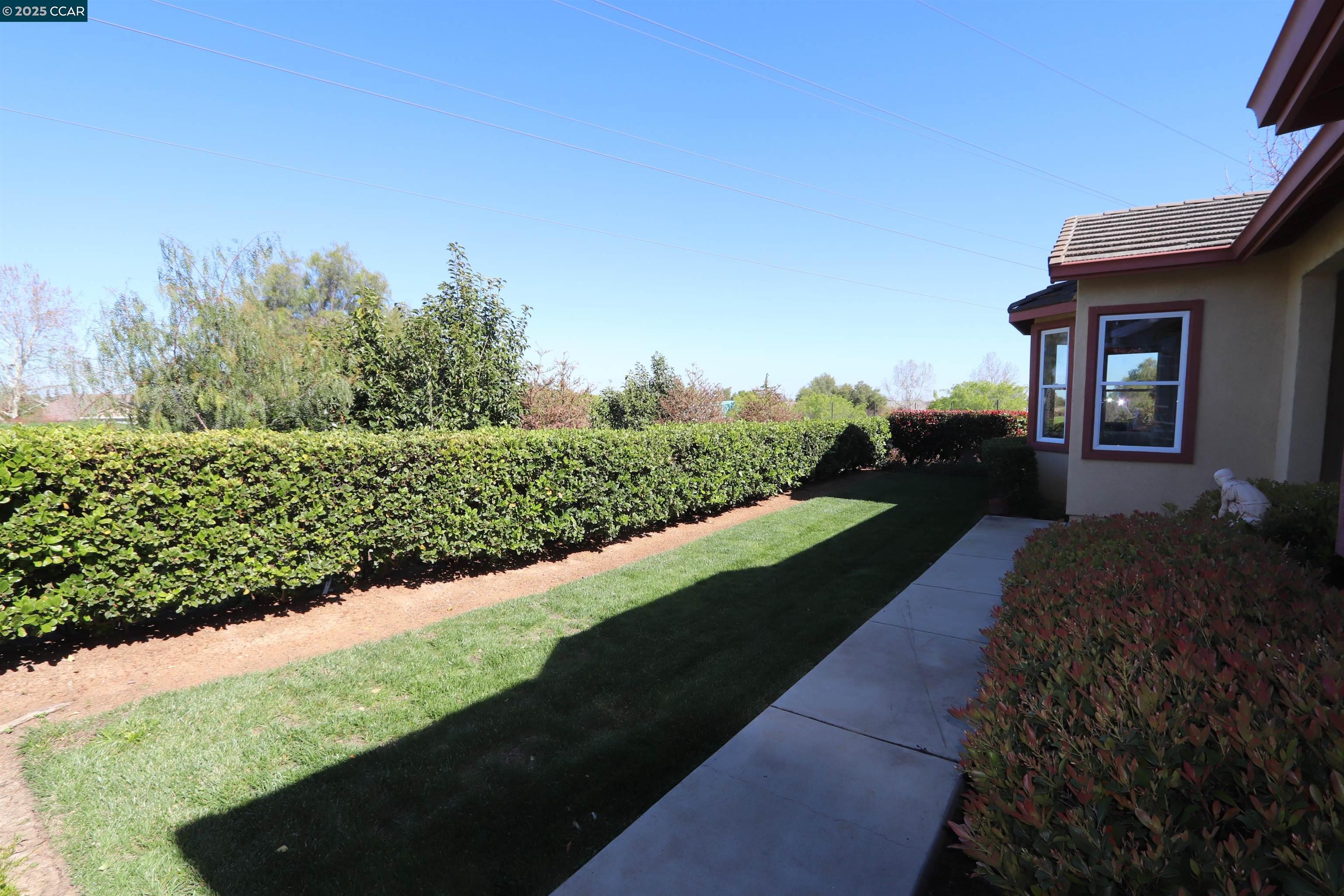 Detail Gallery Image 9 of 41 For 1090 Bountiful Way, Brentwood,  CA 94513 - 3 Beds | 2/1 Baths