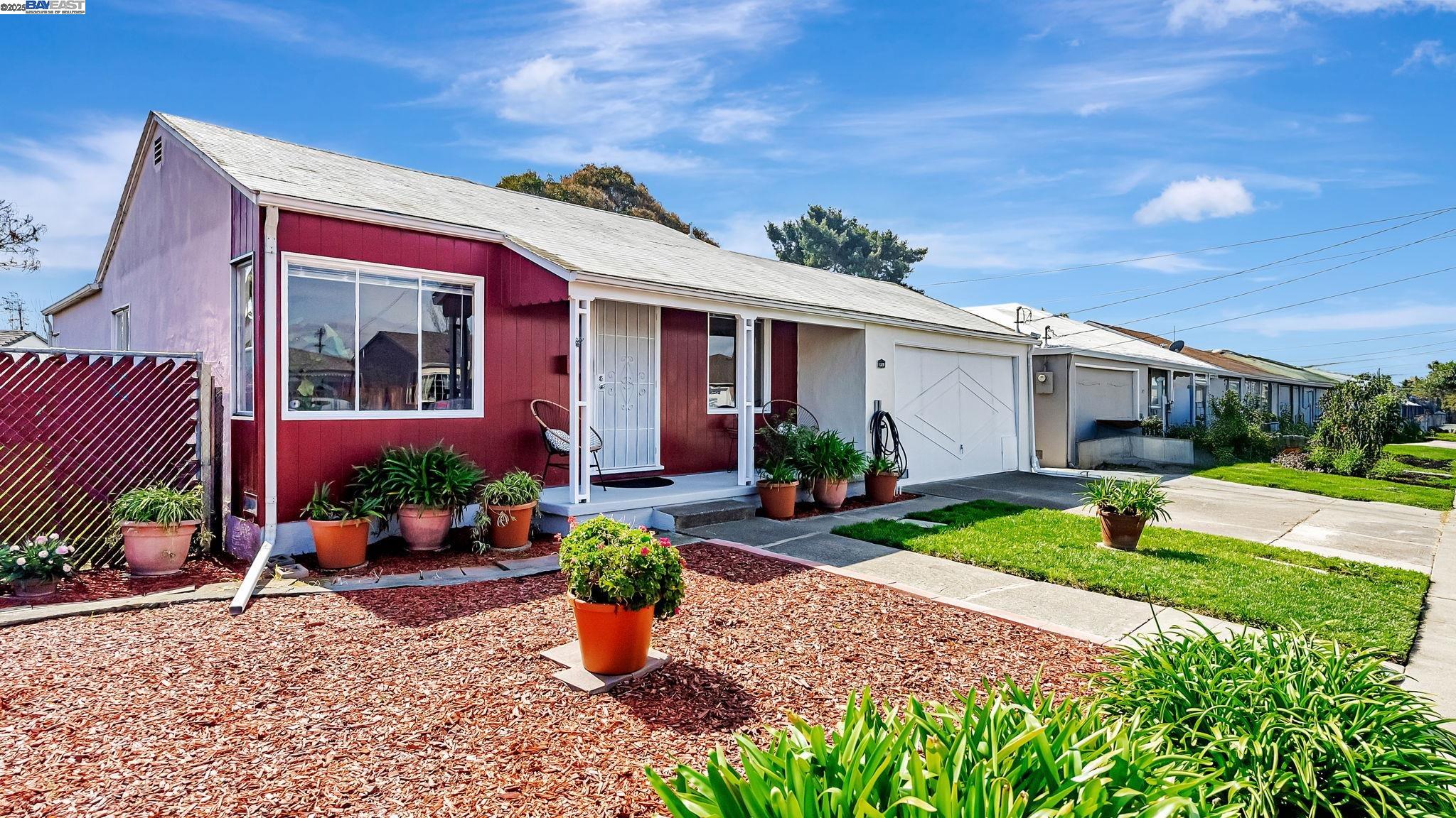 Detail Gallery Image 1 of 1 For 1328 via El Monte, San Lorenzo,  CA 94580 - 3 Beds | 2 Baths