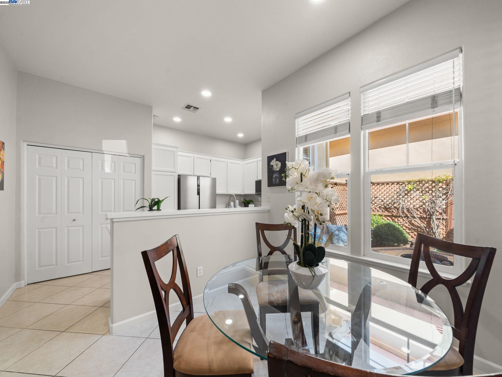 Detail Gallery Image 18 of 47 For 3769 Florian St, Pleasanton,  CA 94588 - 4 Beds | 2/1 Baths