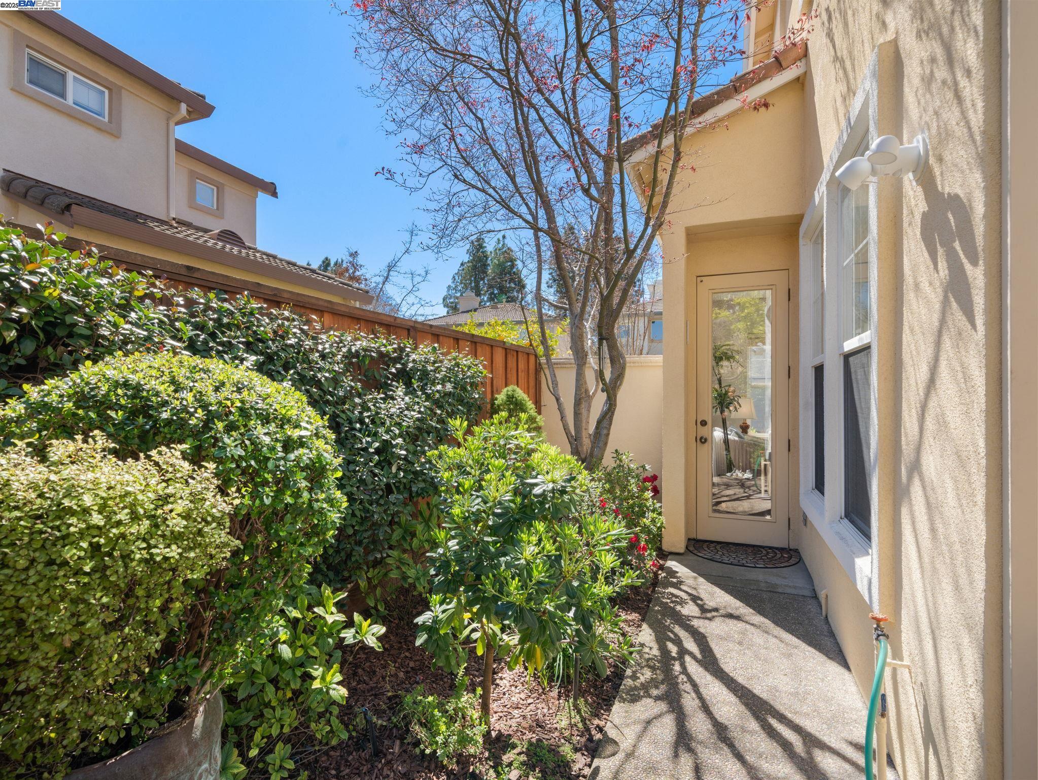 Detail Gallery Image 34 of 47 For 3769 Florian St, Pleasanton,  CA 94588 - 4 Beds | 2/1 Baths