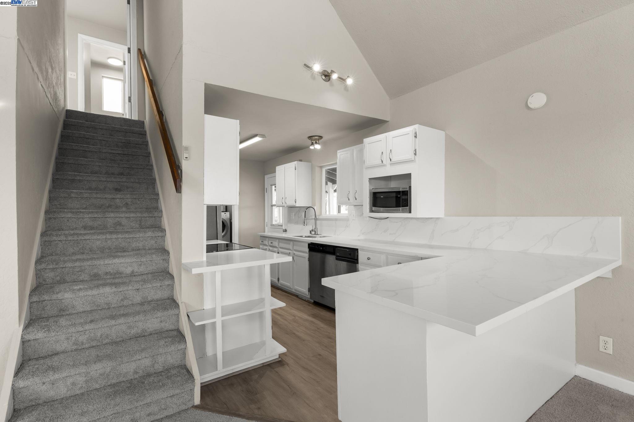 Detail Gallery Image 12 of 60 For 2587 Sulkey Ct, Copperopolis,  CA 95228 - 3 Beds | 2 Baths