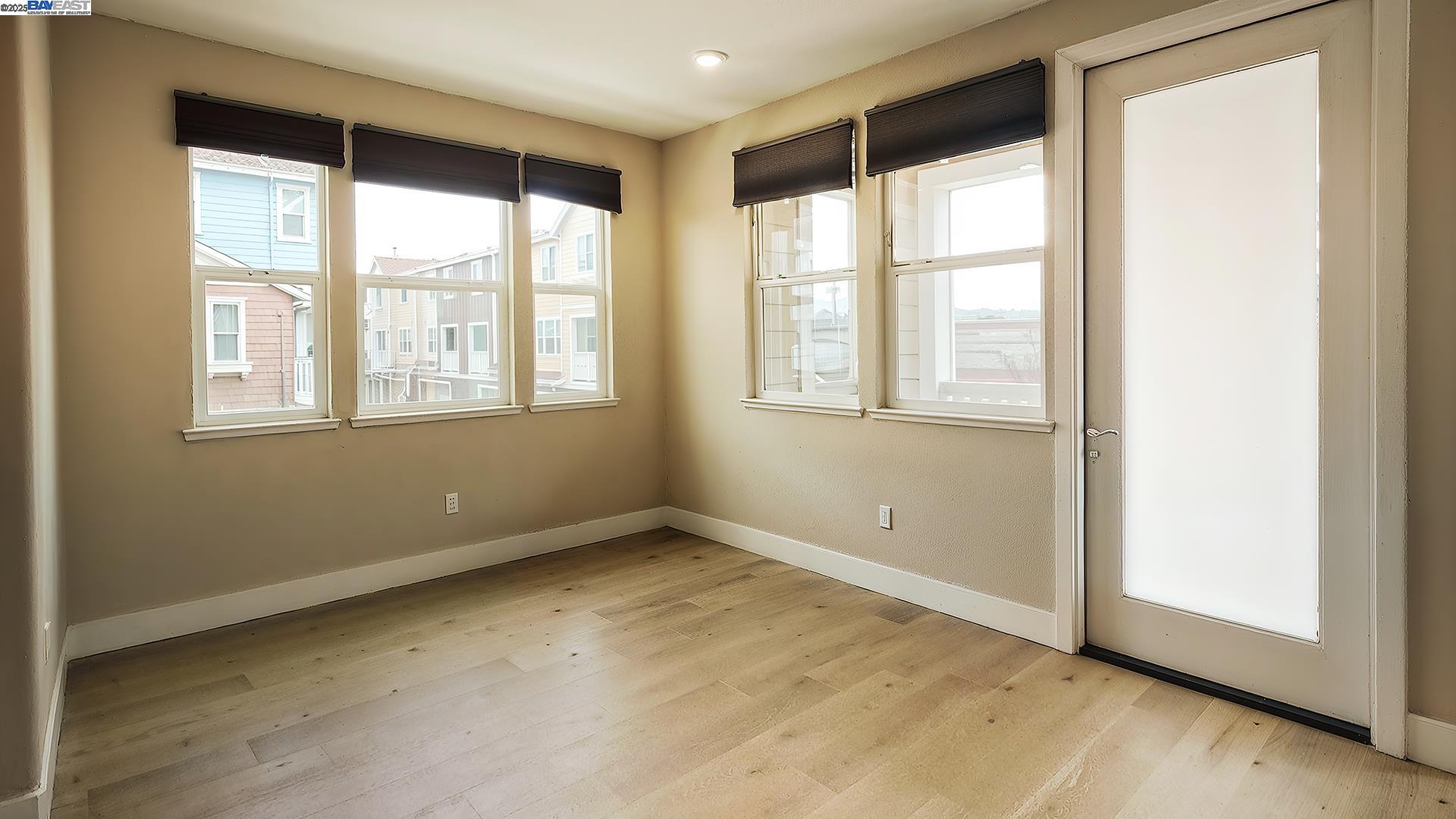 Detail Gallery Image 13 of 47 For 47 Tidal Way, San Mateo,  CA 94401 - 2 Beds | 2/1 Baths