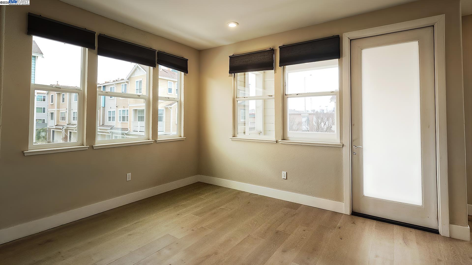 Detail Gallery Image 15 of 47 For 47 Tidal Way, San Mateo,  CA 94401 - 2 Beds | 2/1 Baths