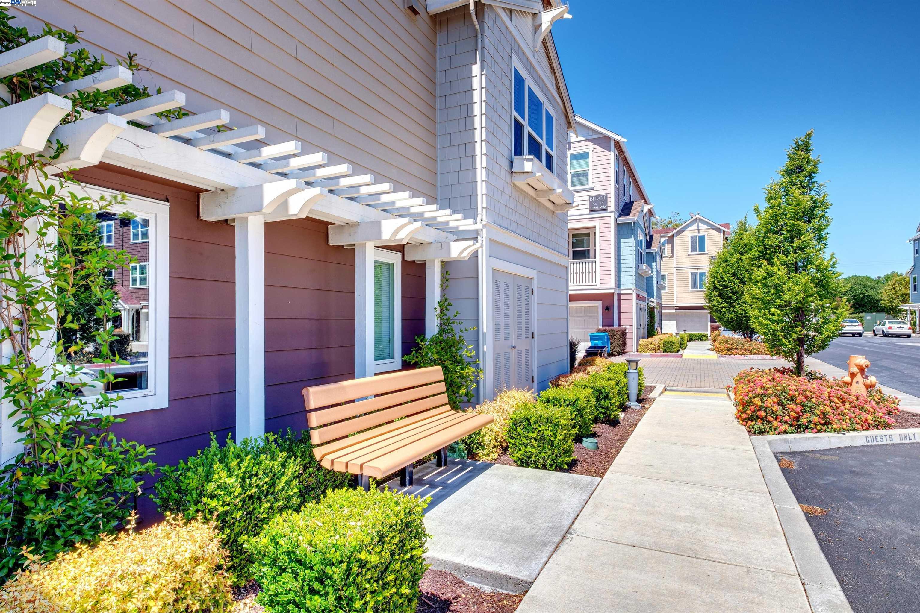 Detail Gallery Image 43 of 47 For 47 Tidal Way, San Mateo,  CA 94401 - 2 Beds | 2/1 Baths