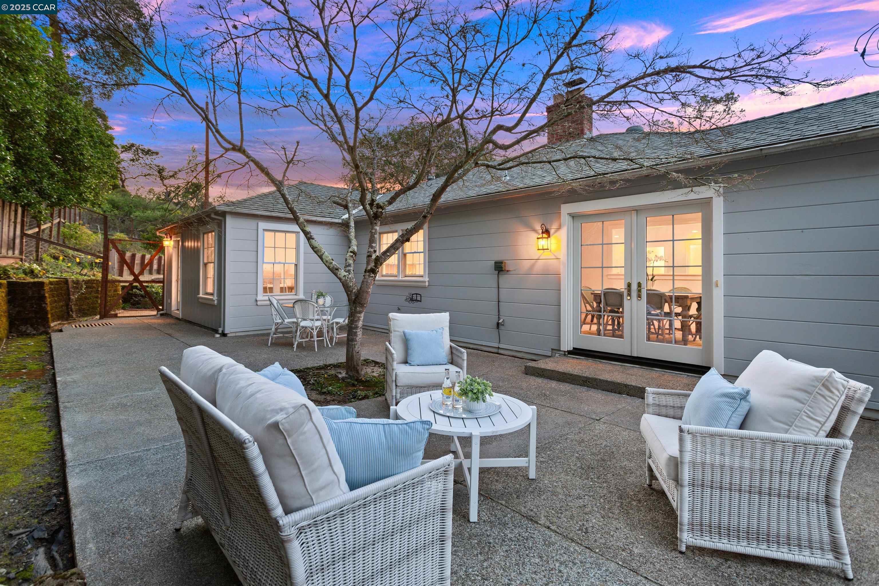 Detail Gallery Image 1 of 1 For 32 Sanborn Rd, Orinda,  CA 94563 - 4 Beds | 3 Baths