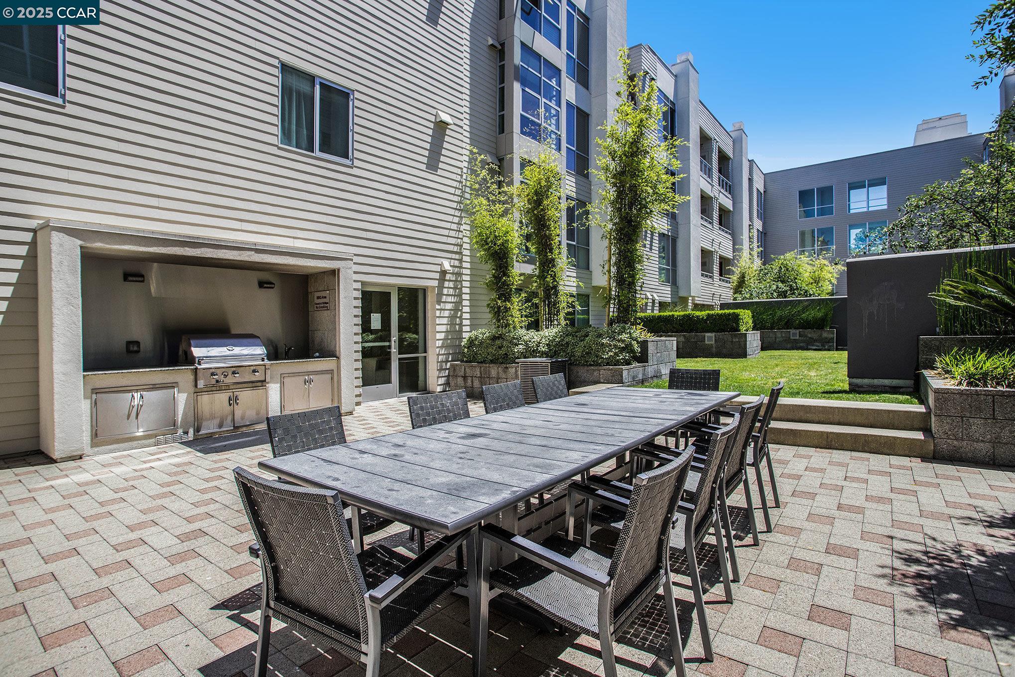 Detail Gallery Image 22 of 29 For 1655 N California #228,  Walnut Creek,  CA 94596 - 2 Beds | 2 Baths