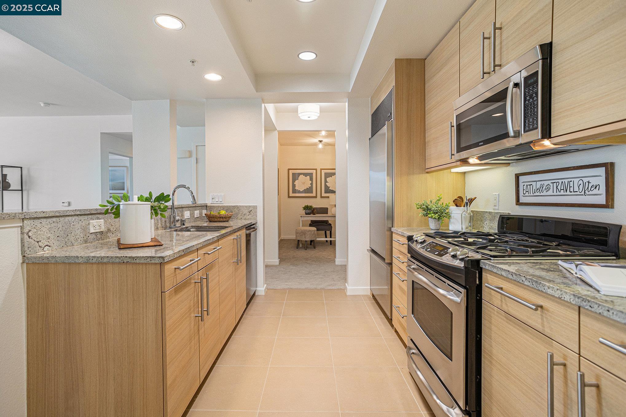Detail Gallery Image 10 of 29 For 1655 N California #228,  Walnut Creek,  CA 94596 - 2 Beds | 2 Baths