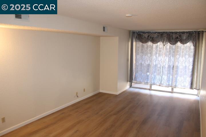 Detail Gallery Image 15 of 26 For 2121 Vale Rd #319,  San Pablo,  CA 94806 - 3 Beds | 2 Baths
