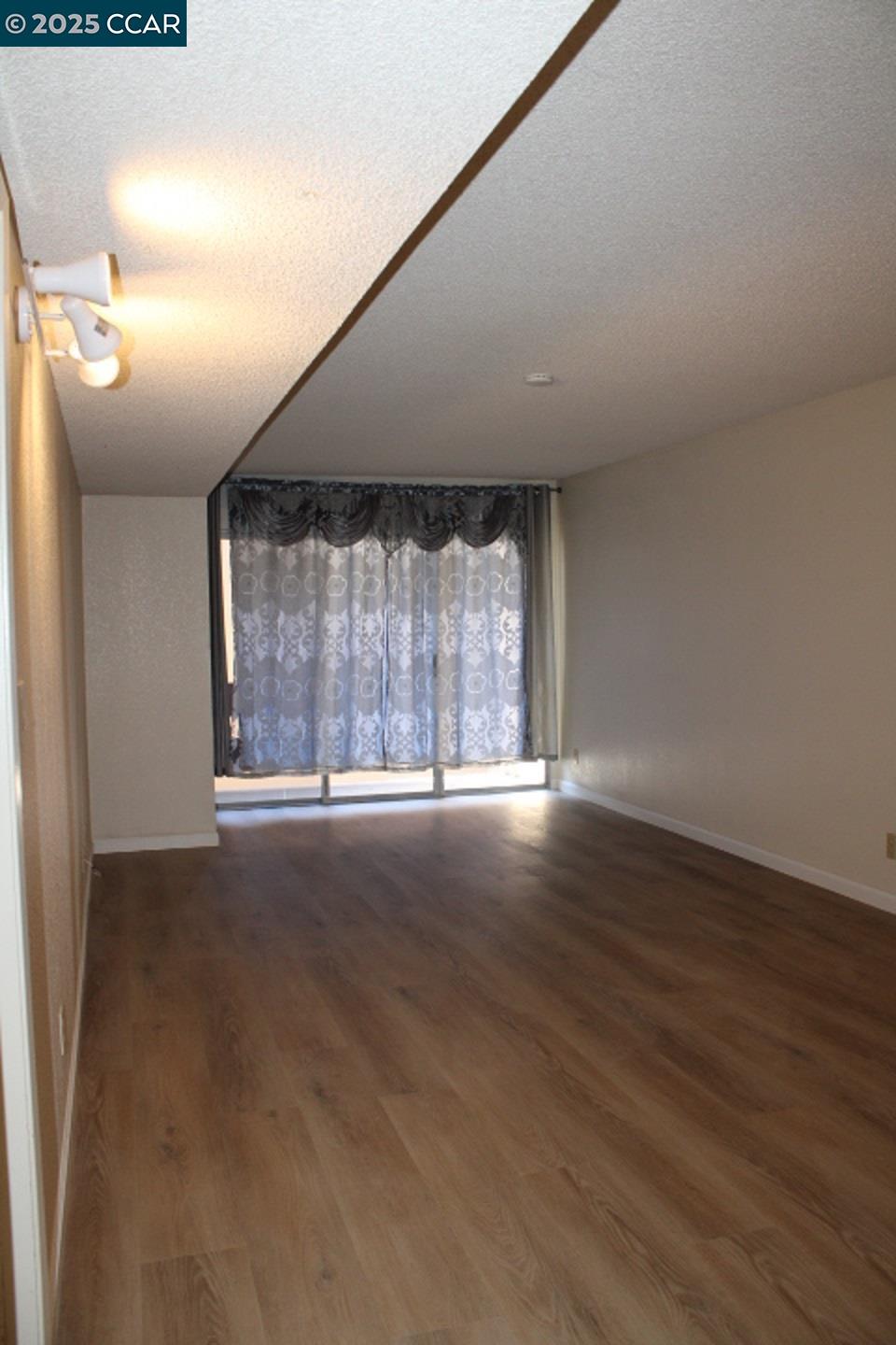 Detail Gallery Image 16 of 26 For 2121 Vale Rd #319,  San Pablo,  CA 94806 - 3 Beds | 2 Baths