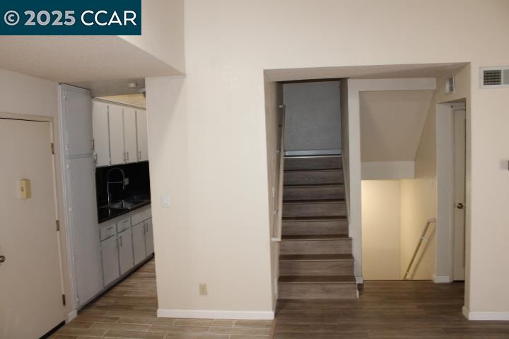 Detail Gallery Image 6 of 26 For 2121 Vale Rd #319,  San Pablo,  CA 94806 - 3 Beds | 2 Baths