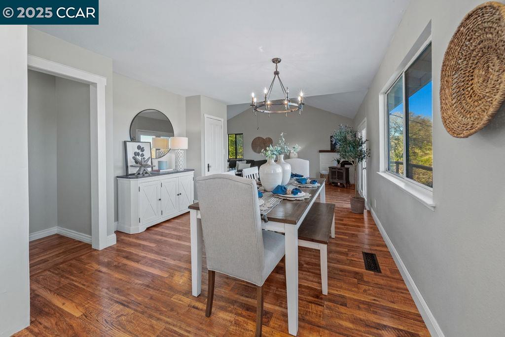 Detail Gallery Image 8 of 48 For 1635 Lower Trail Rd, Clayton,  CA 94517 - 3 Beds | 2/1 Baths