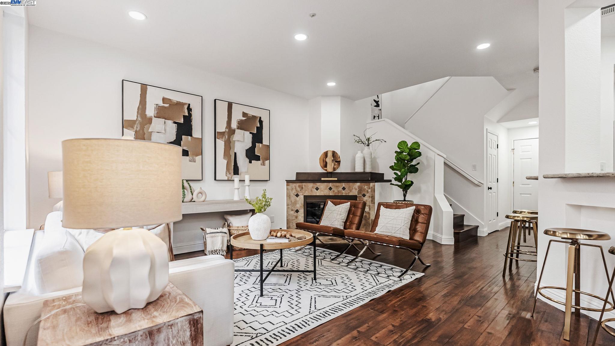 More Details about MLS # 41091029 : 10890 GLENGARRY LN