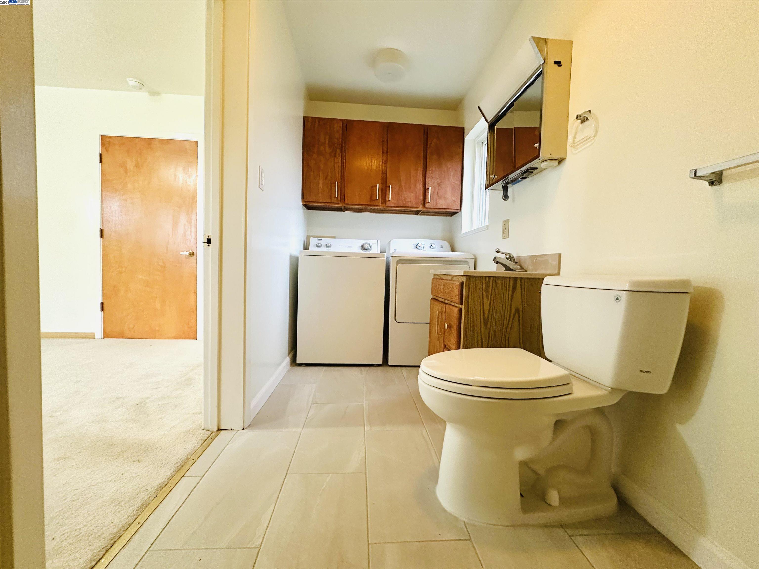 Detail Gallery Image 12 of 58 For 6104 Bernhard Ave, Richmond,  CA 94805 - 5 Beds | 4 Baths