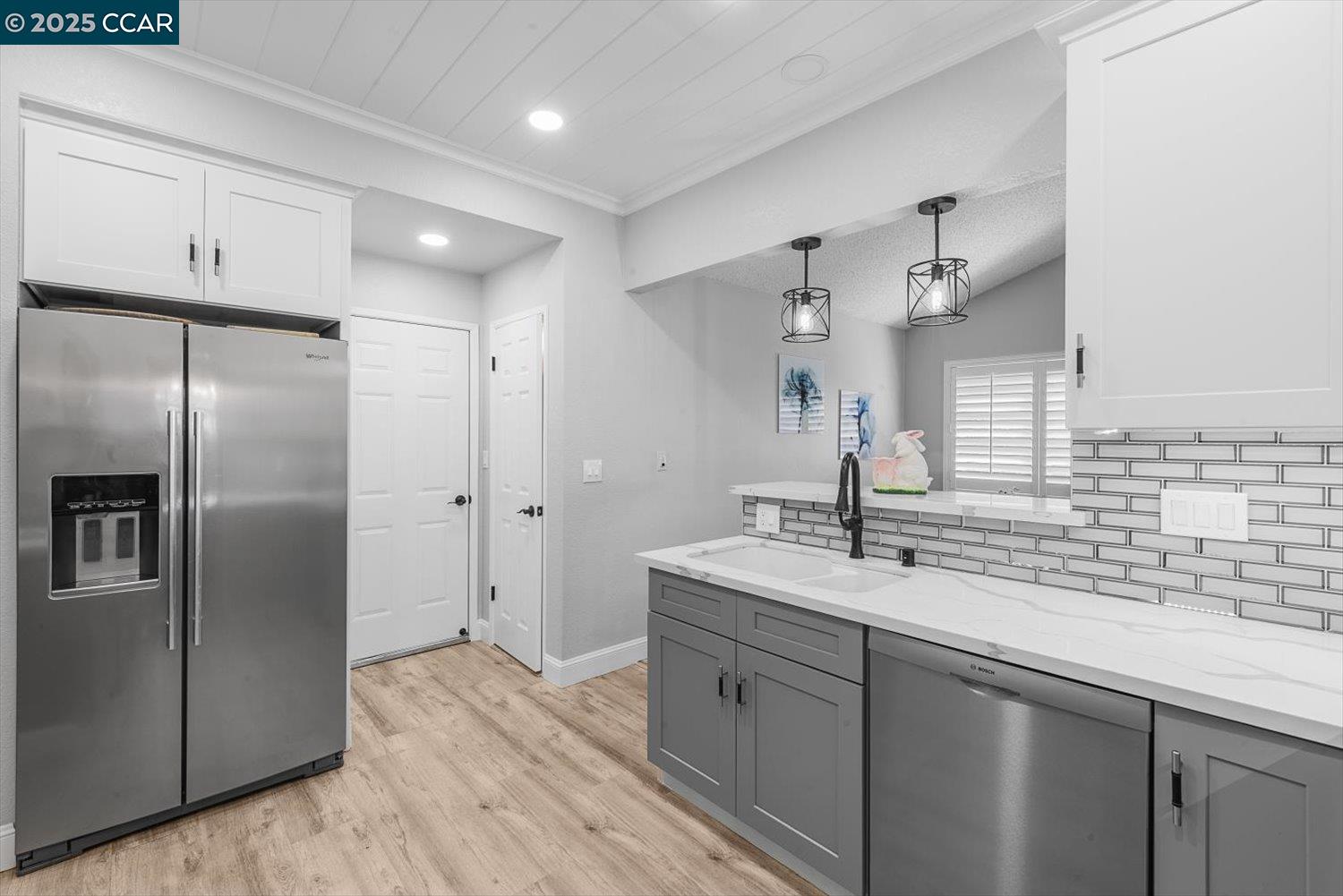 Detail Gallery Image 14 of 60 For 2409 Panoramic Dr, Concord,  CA 94520 - 4 Beds | 2/1 Baths