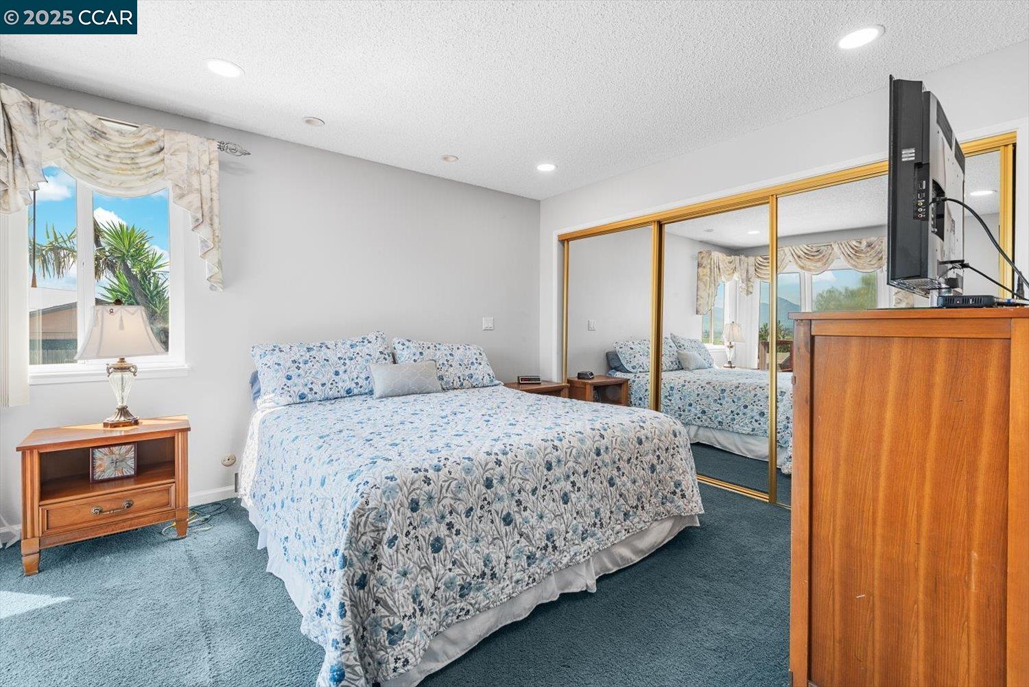 Detail Gallery Image 26 of 60 For 2409 Panoramic Dr, Concord,  CA 94520 - 4 Beds | 2/1 Baths