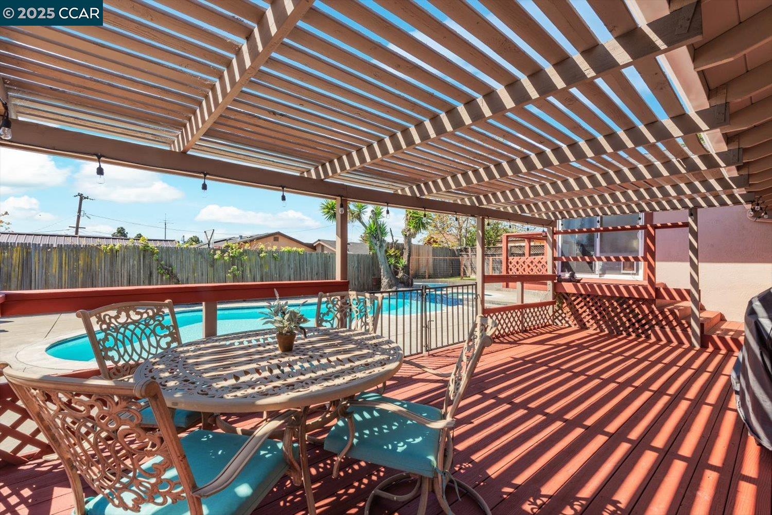 Detail Gallery Image 40 of 60 For 2409 Panoramic Dr, Concord,  CA 94520 - 4 Beds | 2/1 Baths