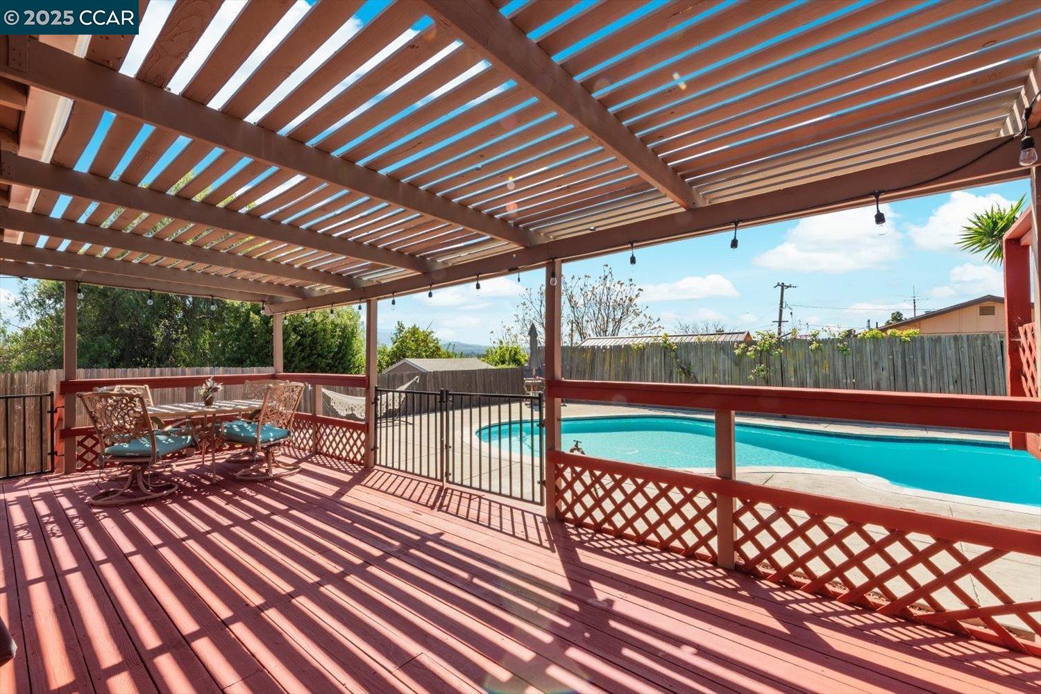 Detail Gallery Image 41 of 60 For 2409 Panoramic Dr, Concord,  CA 94520 - 4 Beds | 2/1 Baths