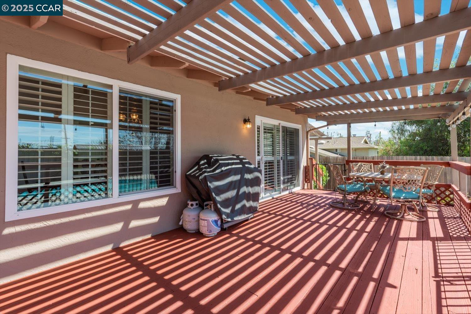 Detail Gallery Image 42 of 60 For 2409 Panoramic Dr, Concord,  CA 94520 - 4 Beds | 2/1 Baths