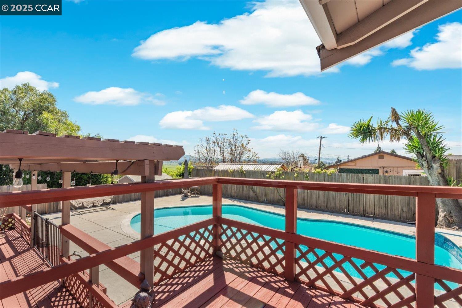 Detail Gallery Image 44 of 60 For 2409 Panoramic Dr, Concord,  CA 94520 - 4 Beds | 2/1 Baths