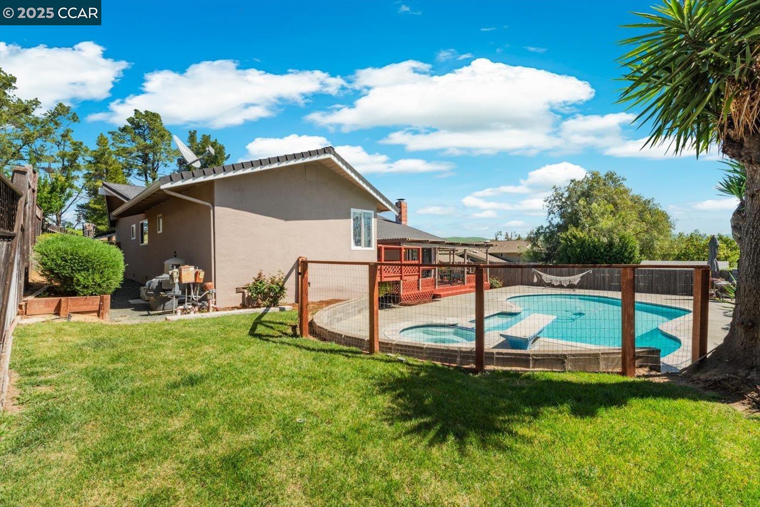 Detail Gallery Image 51 of 60 For 2409 Panoramic Dr, Concord,  CA 94520 - 4 Beds | 2/1 Baths
