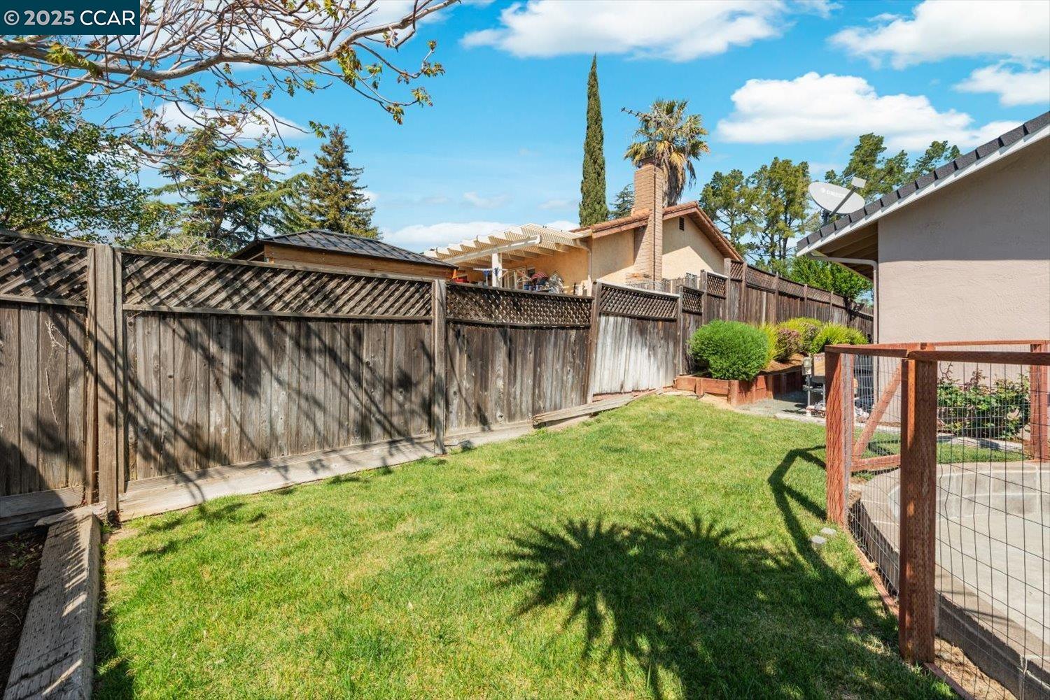 Detail Gallery Image 52 of 60 For 2409 Panoramic Dr, Concord,  CA 94520 - 4 Beds | 2/1 Baths