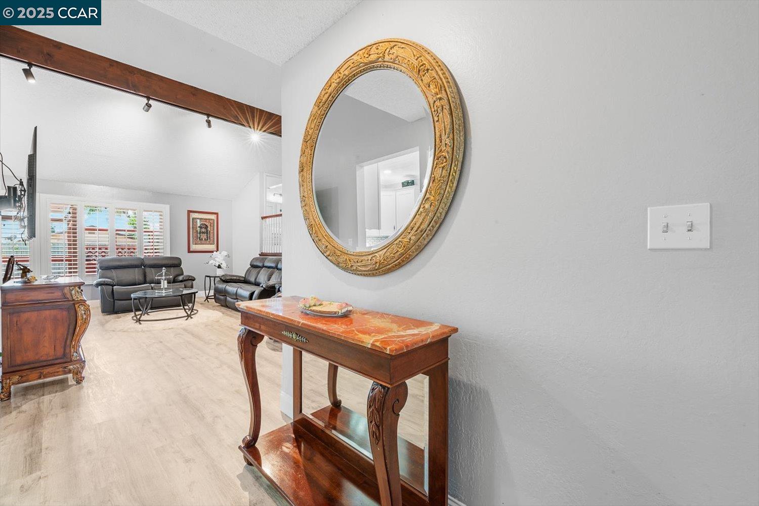 Detail Gallery Image 7 of 60 For 2409 Panoramic Dr, Concord,  CA 94520 - 4 Beds | 2/1 Baths