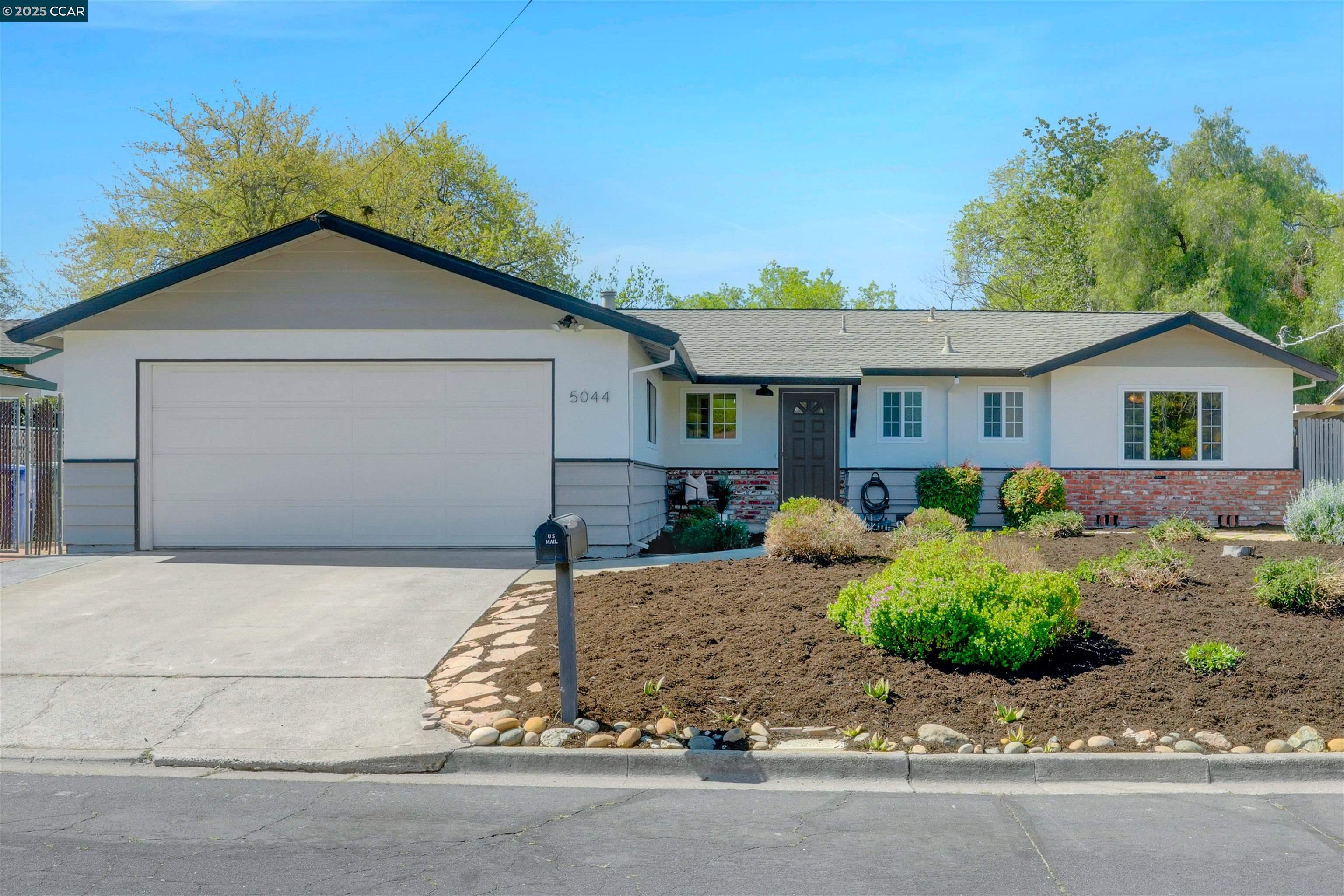 Detail Gallery Image 1 of 1 For 5044 Netto Dr, Concord,  CA 94521 - 3 Beds | 2 Baths