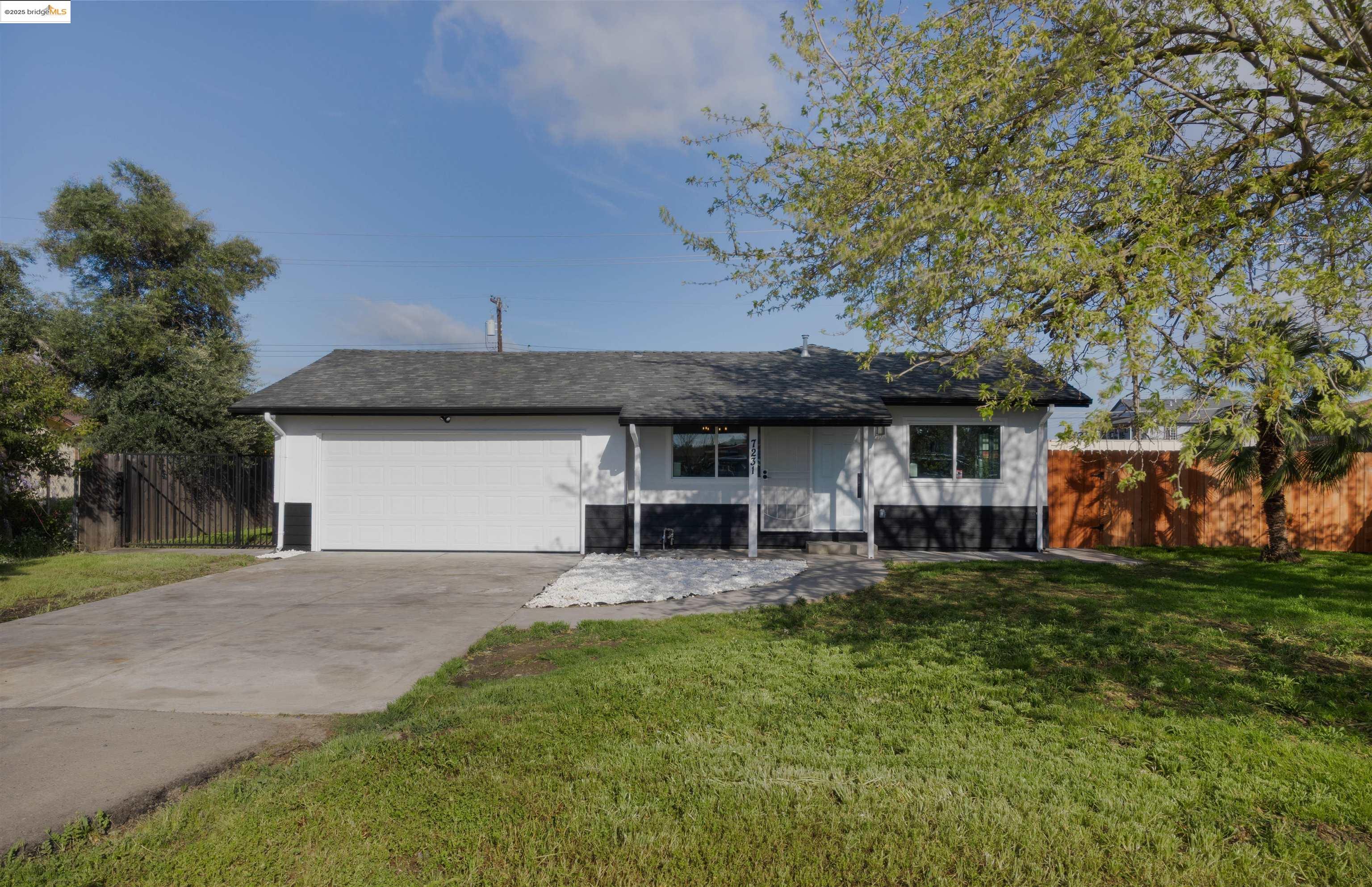 Detail Gallery Image 1 of 1 For 7231 Fawn Way, Sacramento,  CA 95823 - 3 Beds | 2 Baths