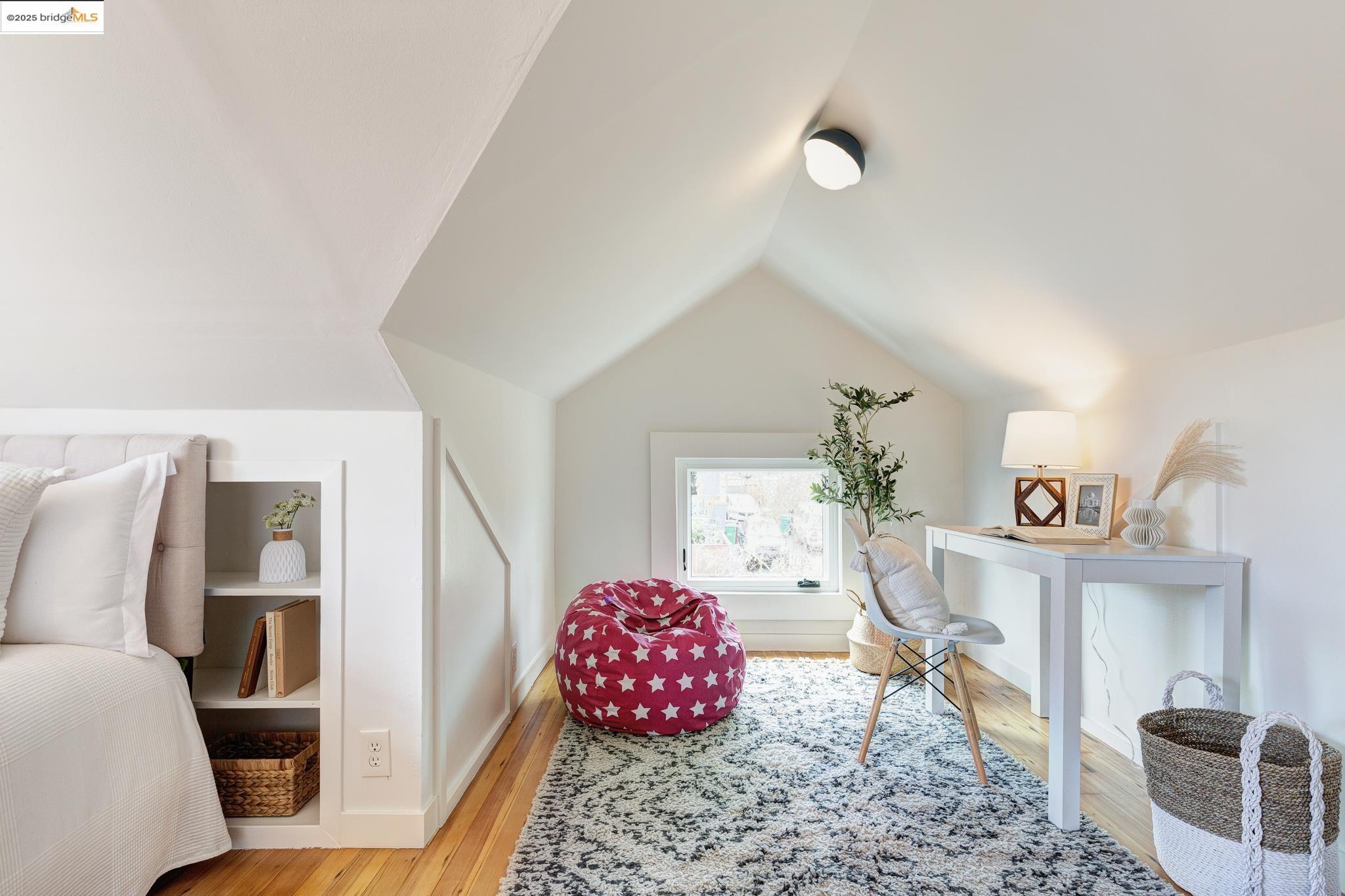 property-img