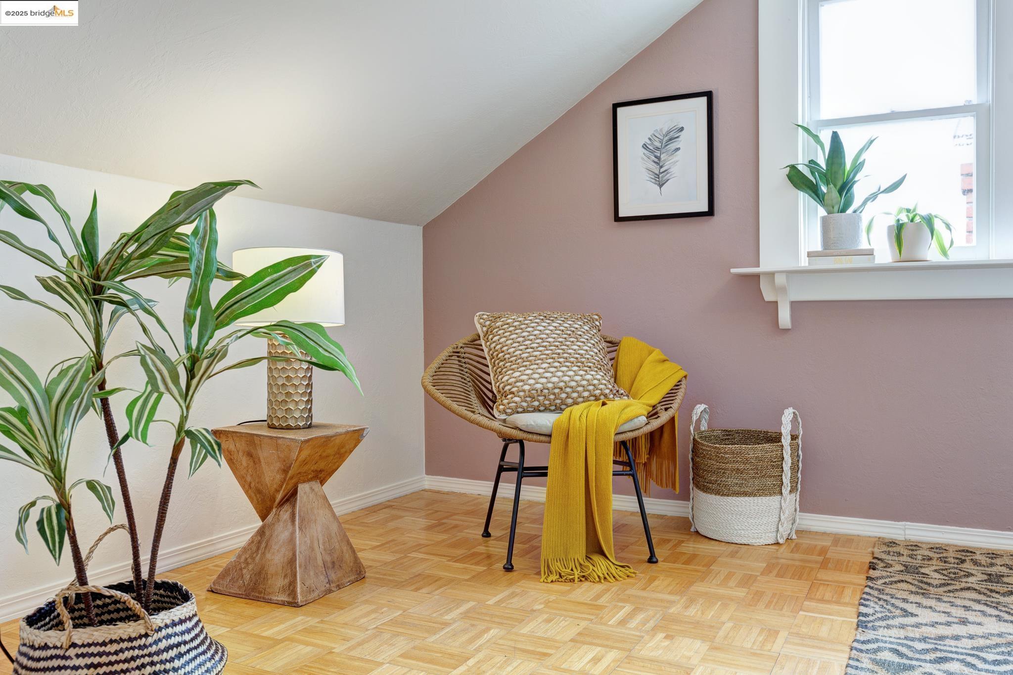 property-img