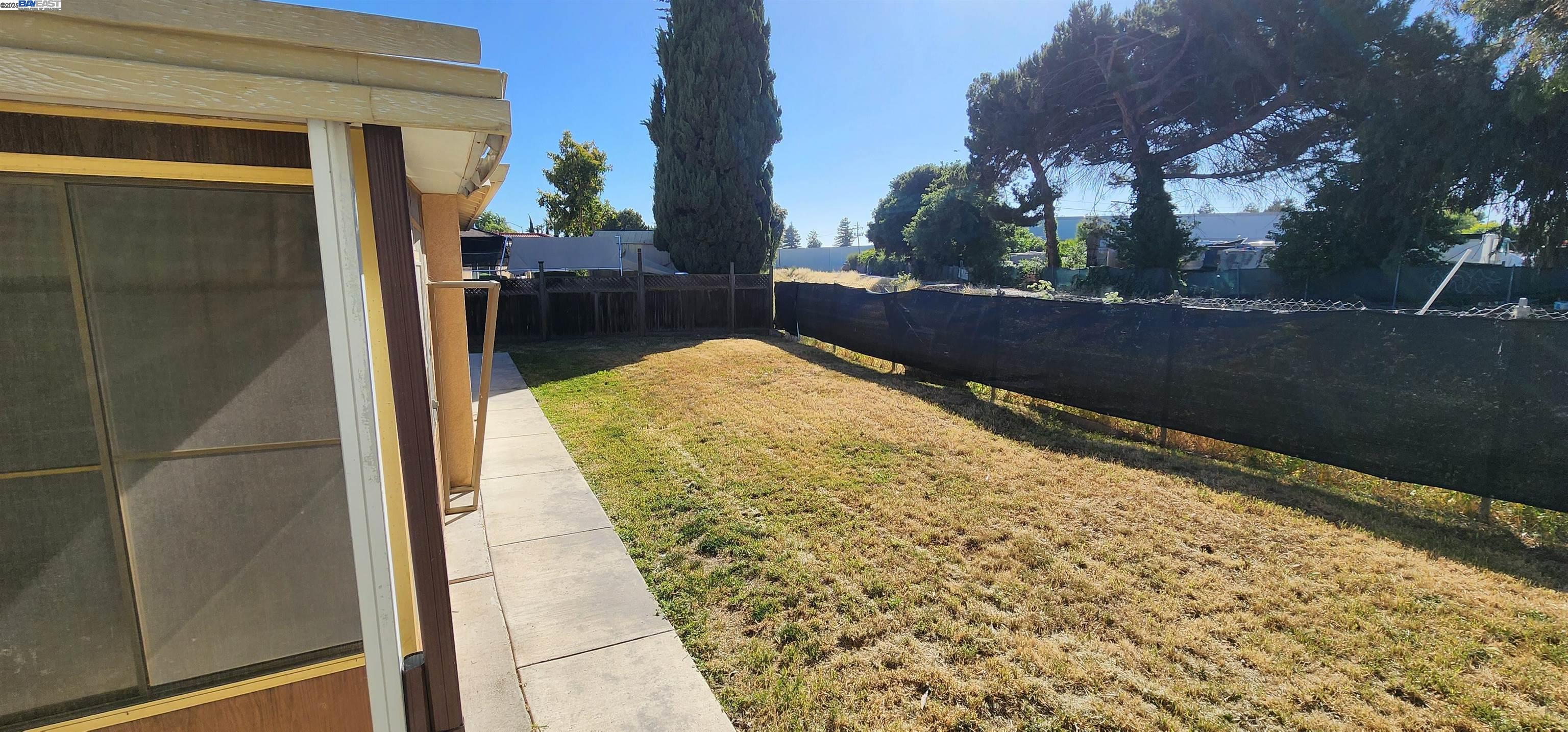 Detail Gallery Image 5 of 5 For 1849 Sherman Dr, Union City,  CA 94587 - 3 Beds | 2 Baths