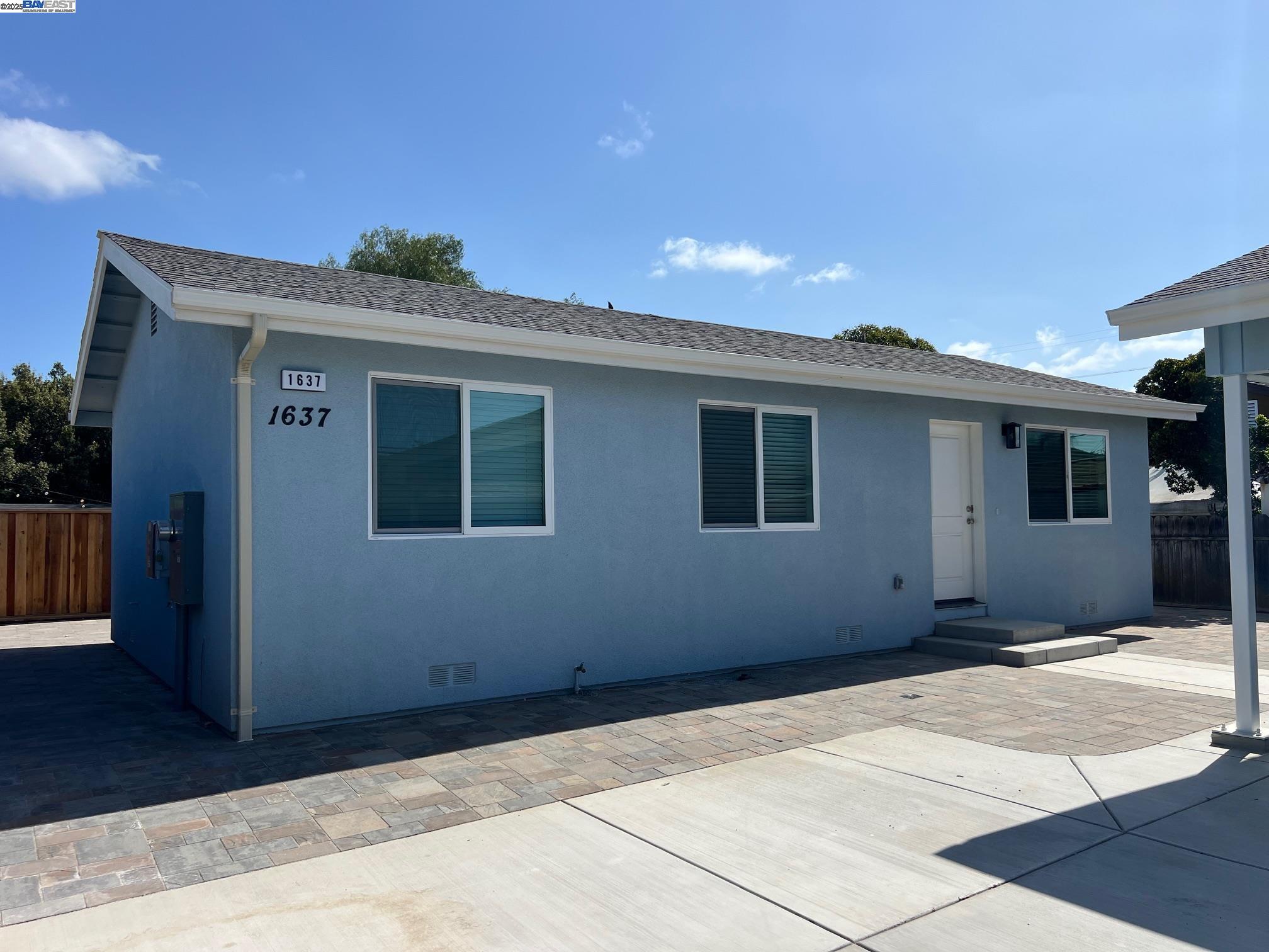 Detail Gallery Image 1 of 1 For 1637 Pine St, Livermore,  CA 94551 - 2 Beds | 2 Baths