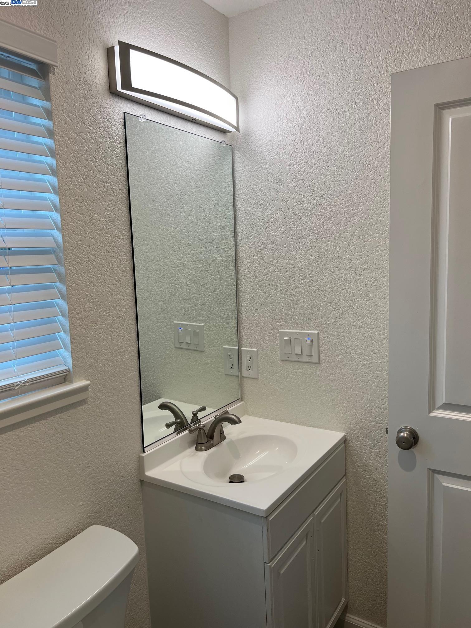 Detail Gallery Image 15 of 24 For 1637 Pine St, Livermore,  CA 94551 - 2 Beds | 2 Baths