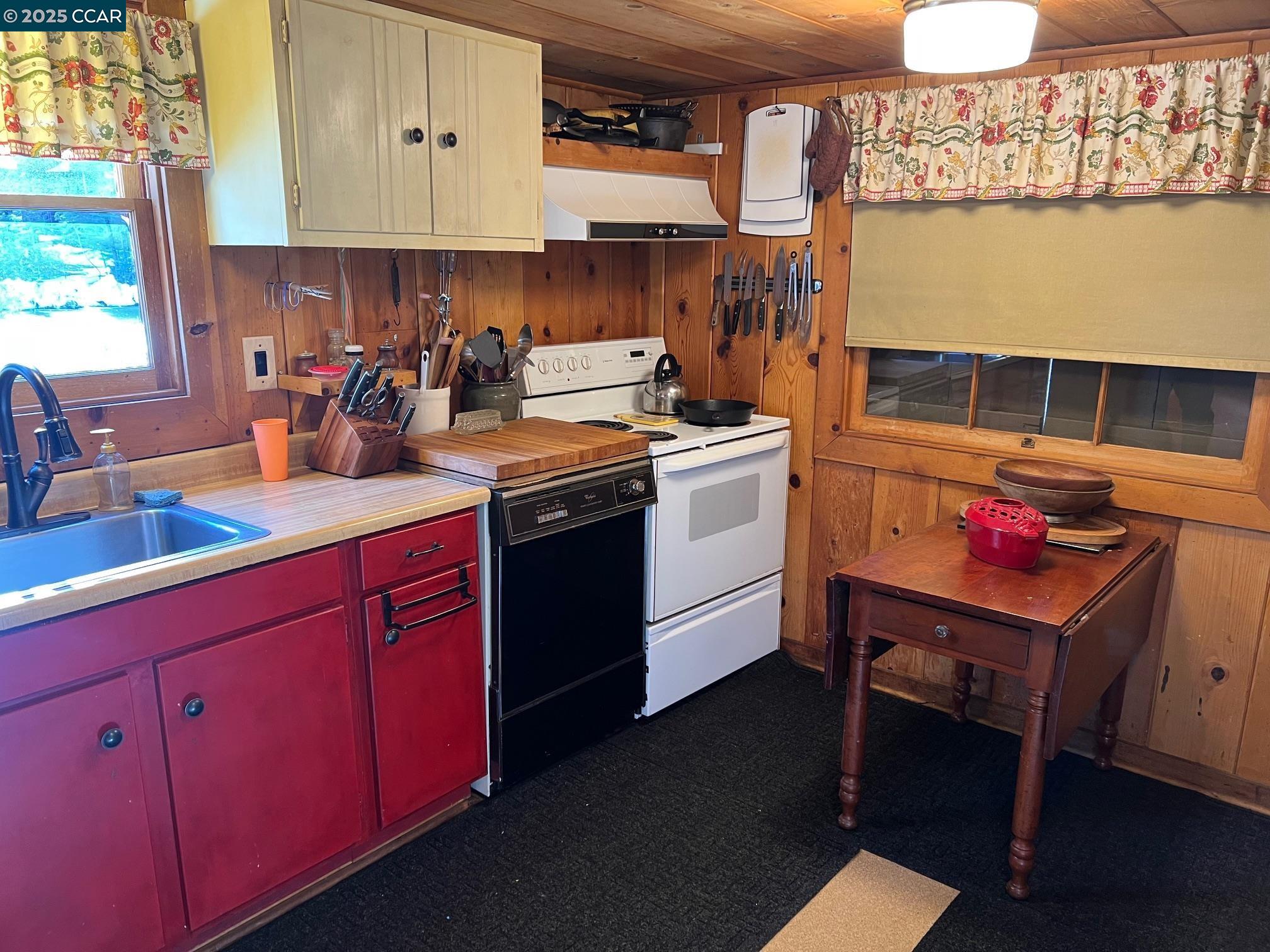 Detail Gallery Image 12 of 40 For 237 Sugar Pine Ave, Pinecrest,  CA 95364-000 - 3 Beds | 1/1 Baths
